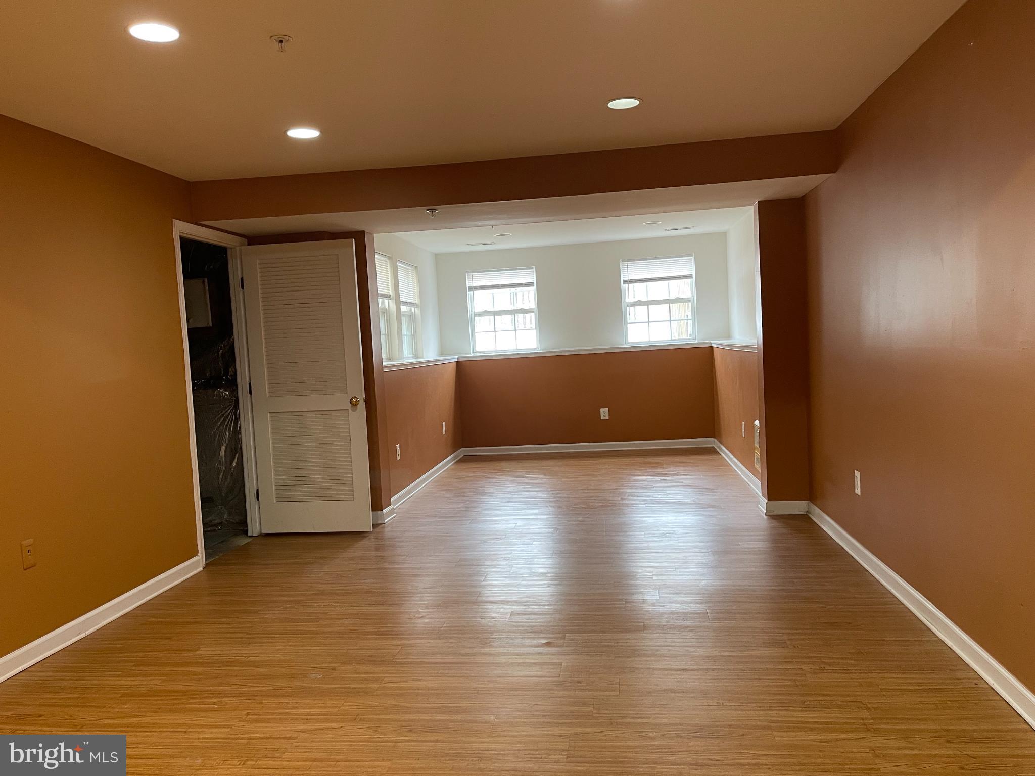 GALYN MANOR - Residential