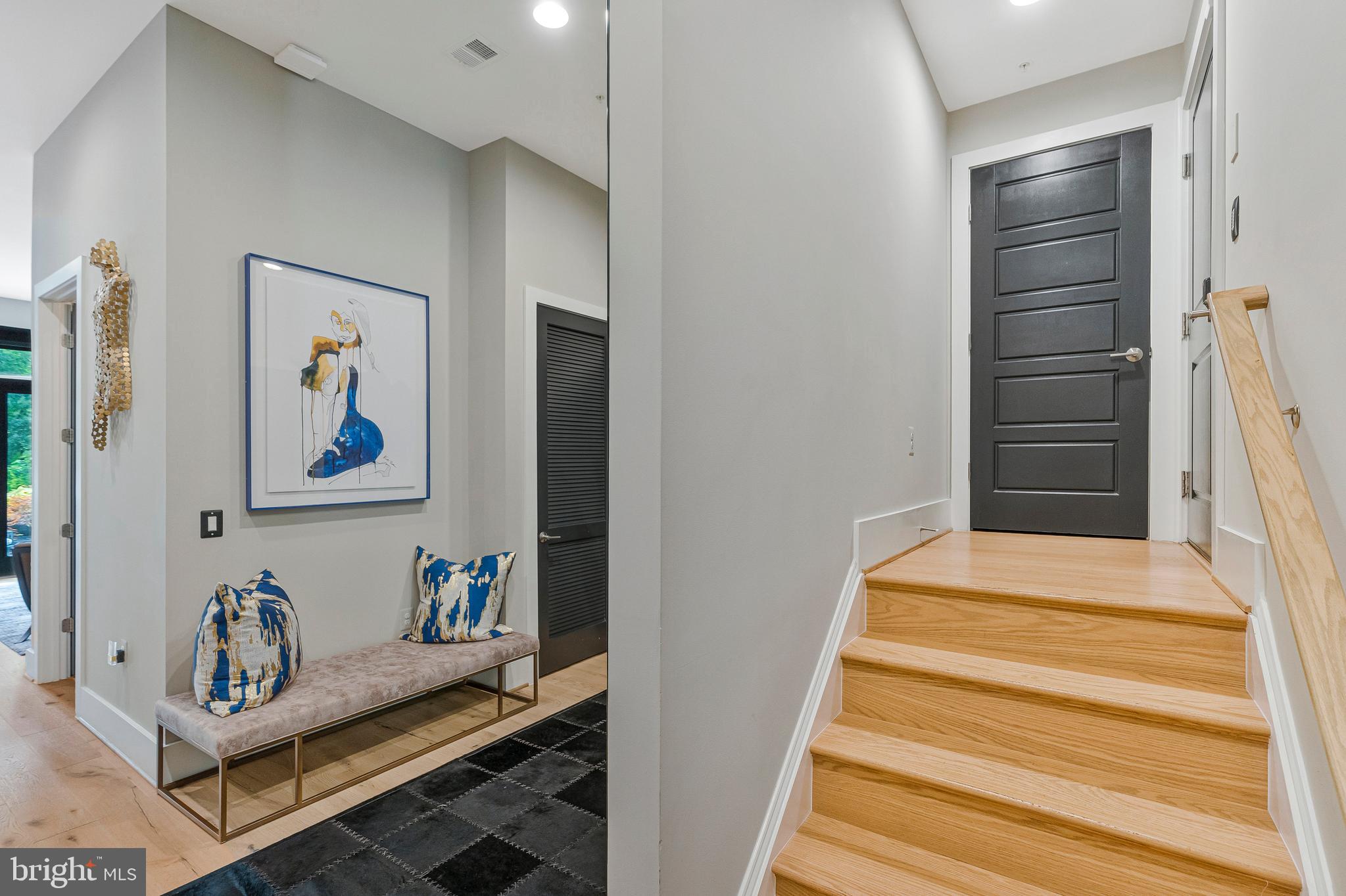 ONE LOUDOUN - Residential