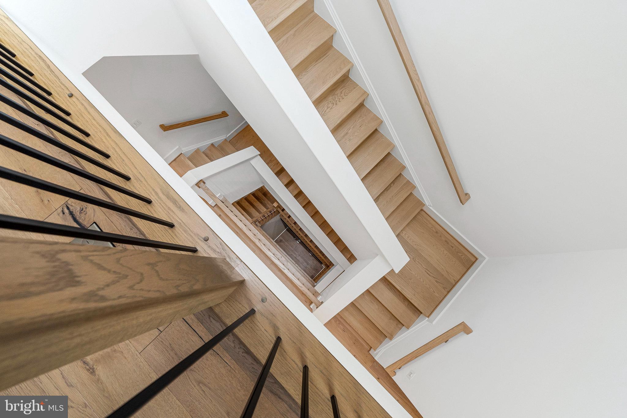 ONE LOUDOUN - Residential