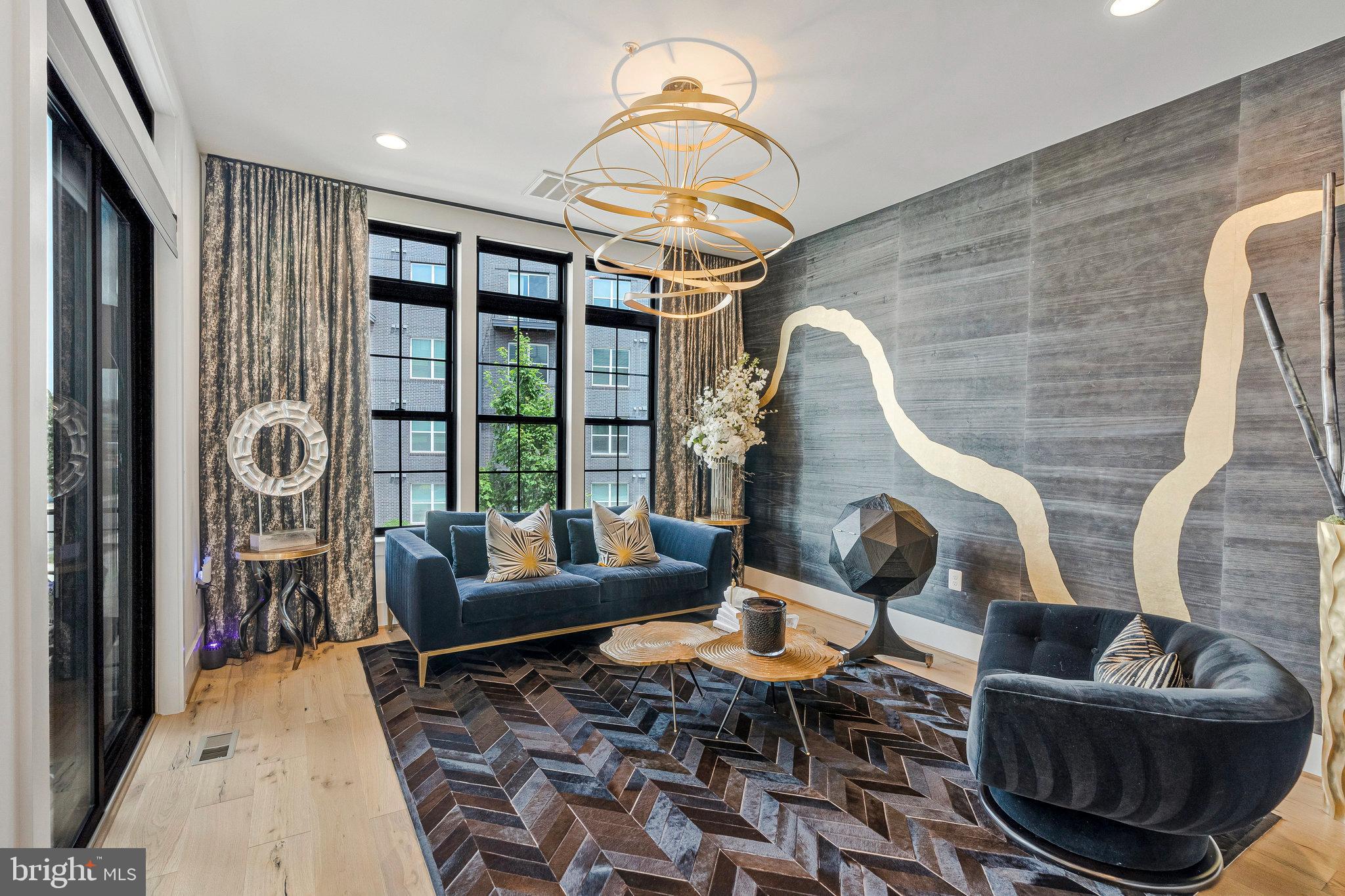 ONE LOUDOUN - Residential