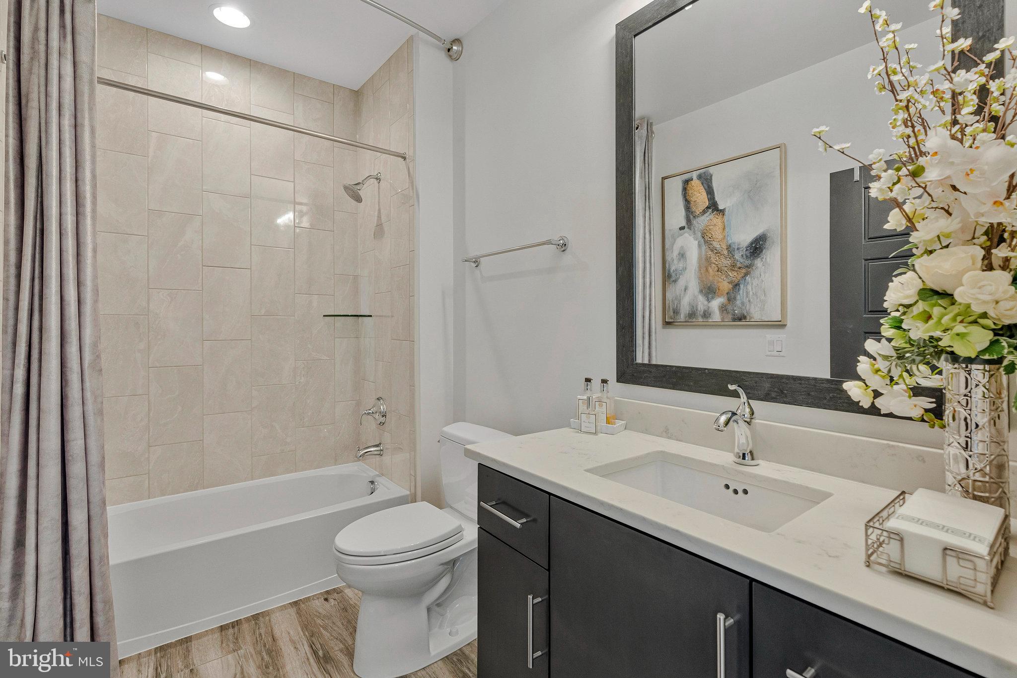 ONE LOUDOUN - Residential