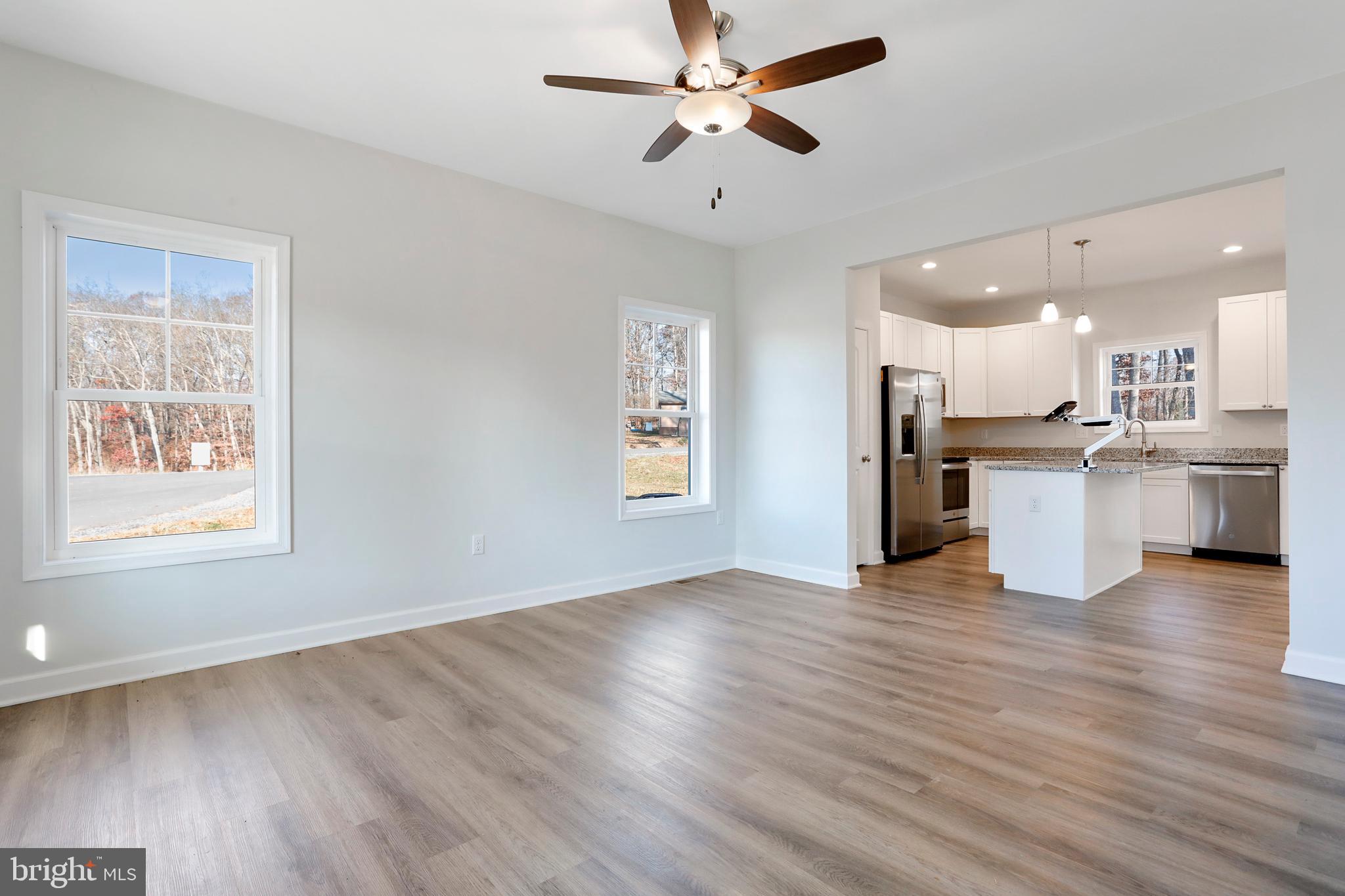 MIDDLE CREEK VISTAS - Residential