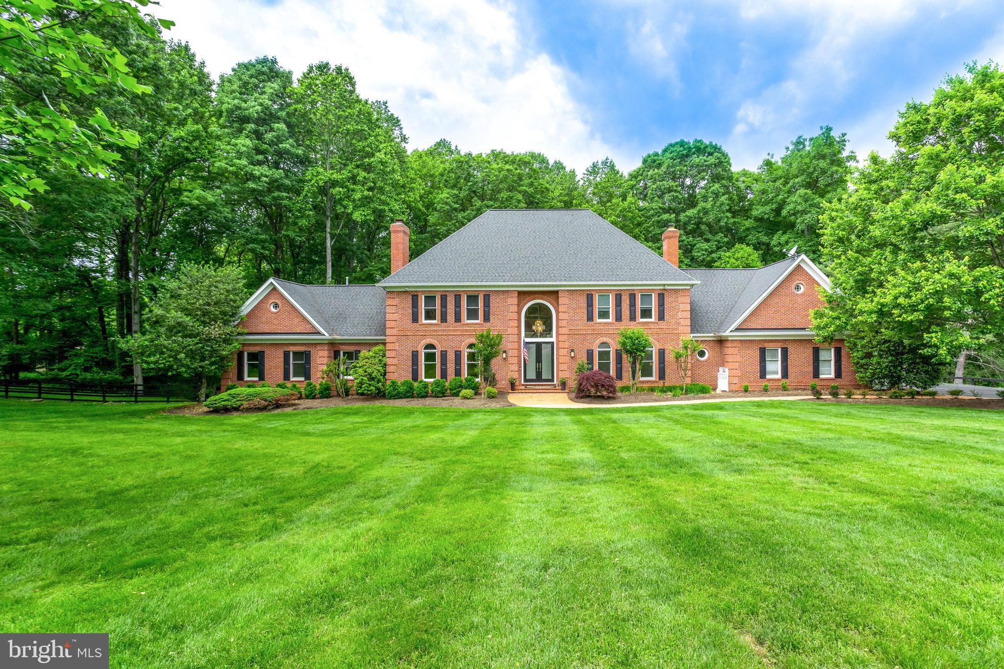 DOGWOOD KNOLLS - Residential