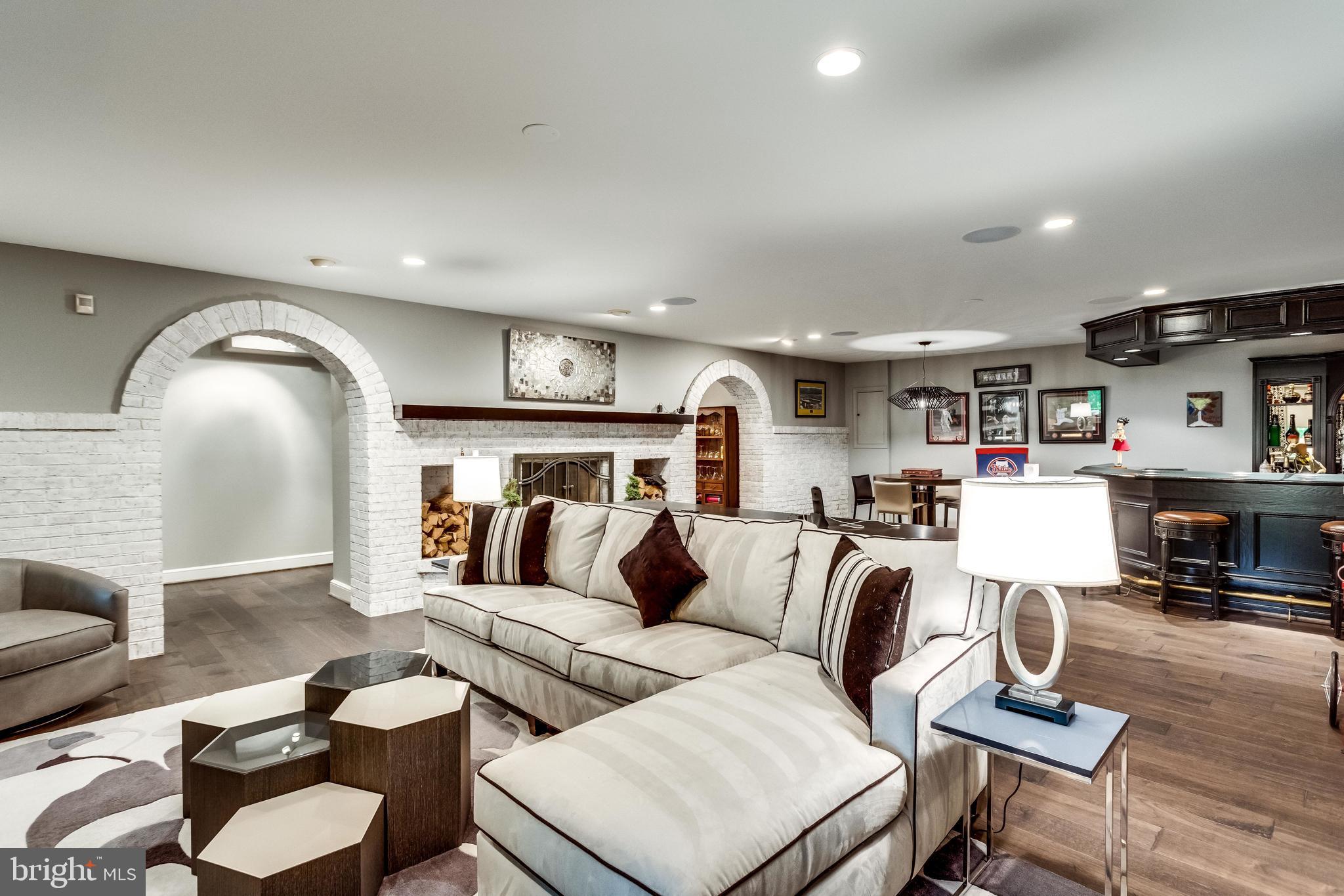 DOGWOOD KNOLLS - Residential