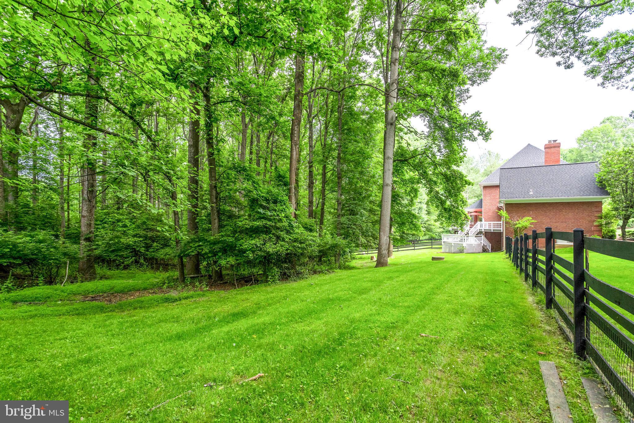 DOGWOOD KNOLLS - Residential