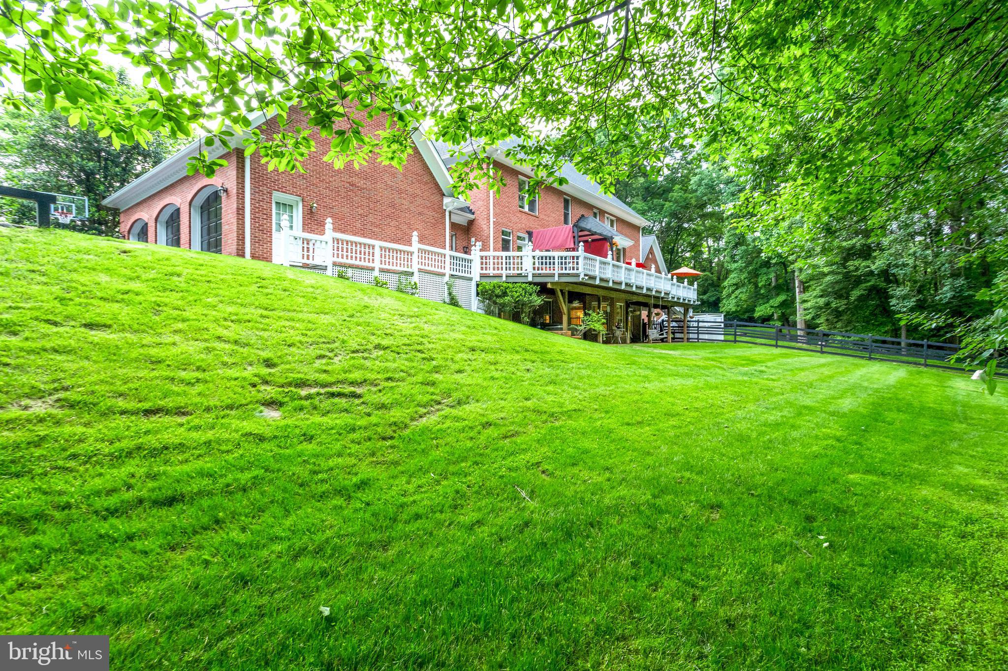 DOGWOOD KNOLLS - Residential