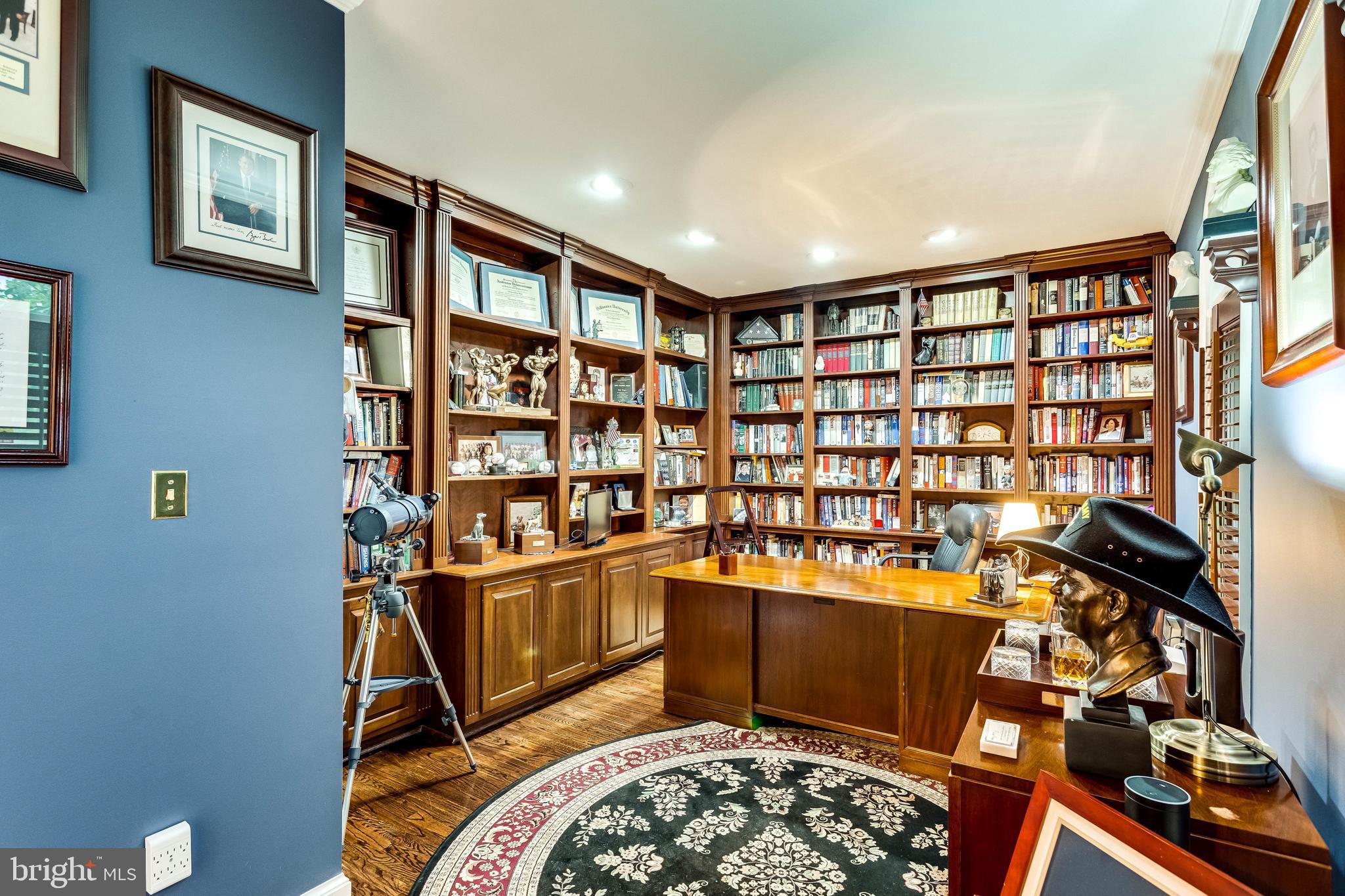 DOGWOOD KNOLLS - Residential