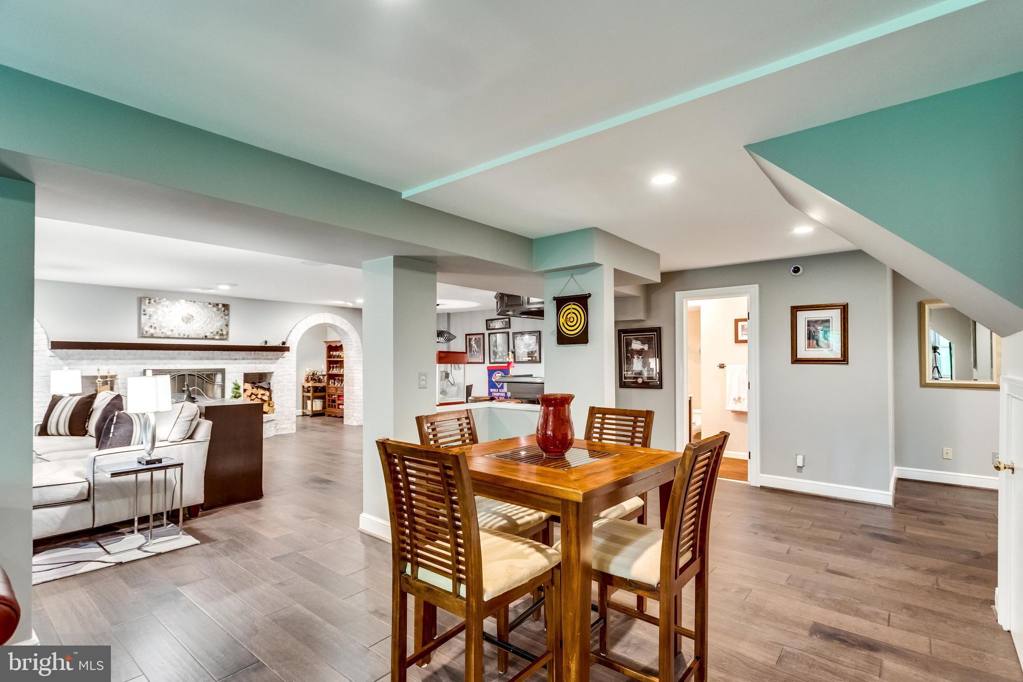 DOGWOOD KNOLLS - Residential