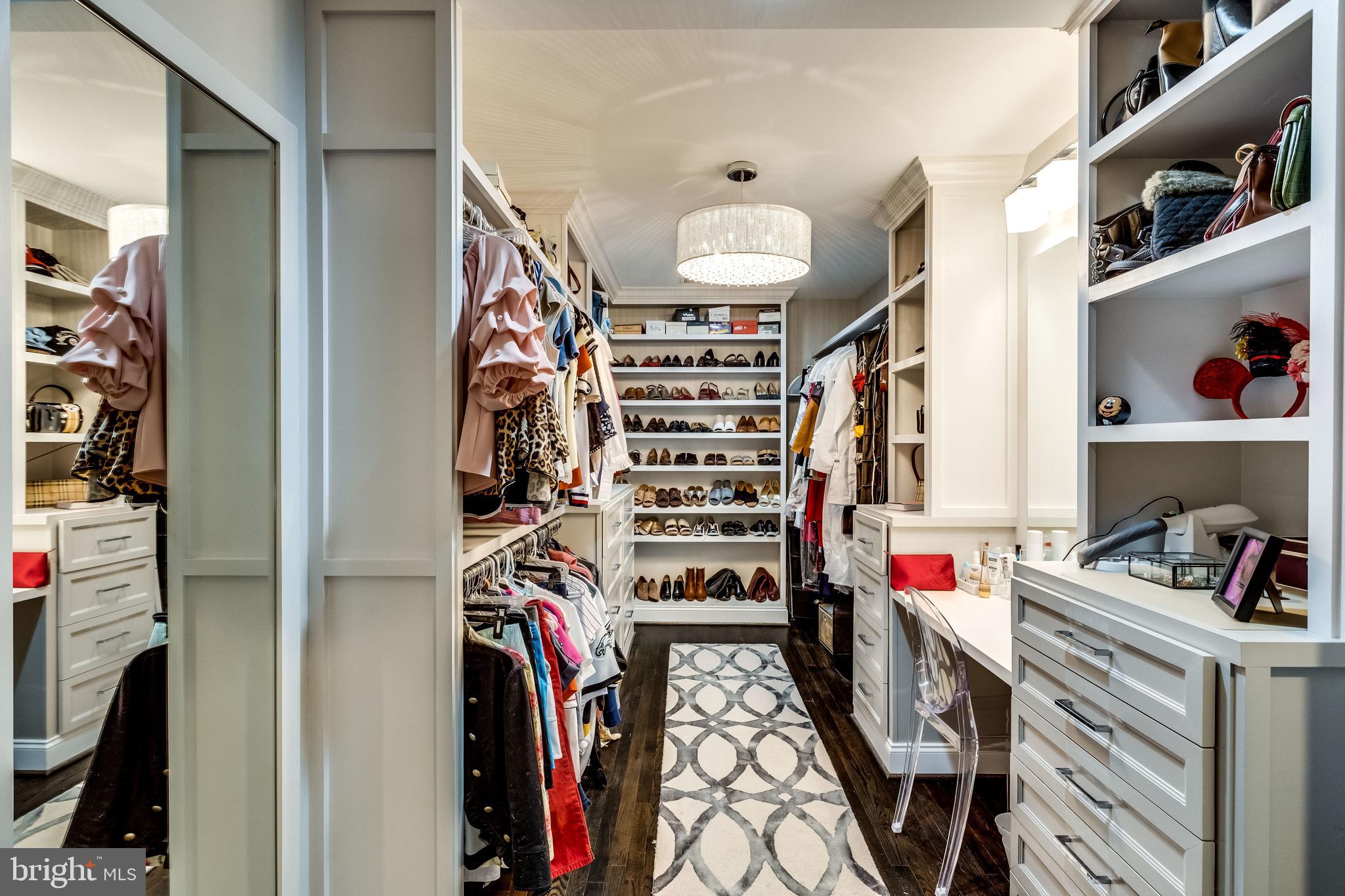 DOGWOOD KNOLLS - Residential