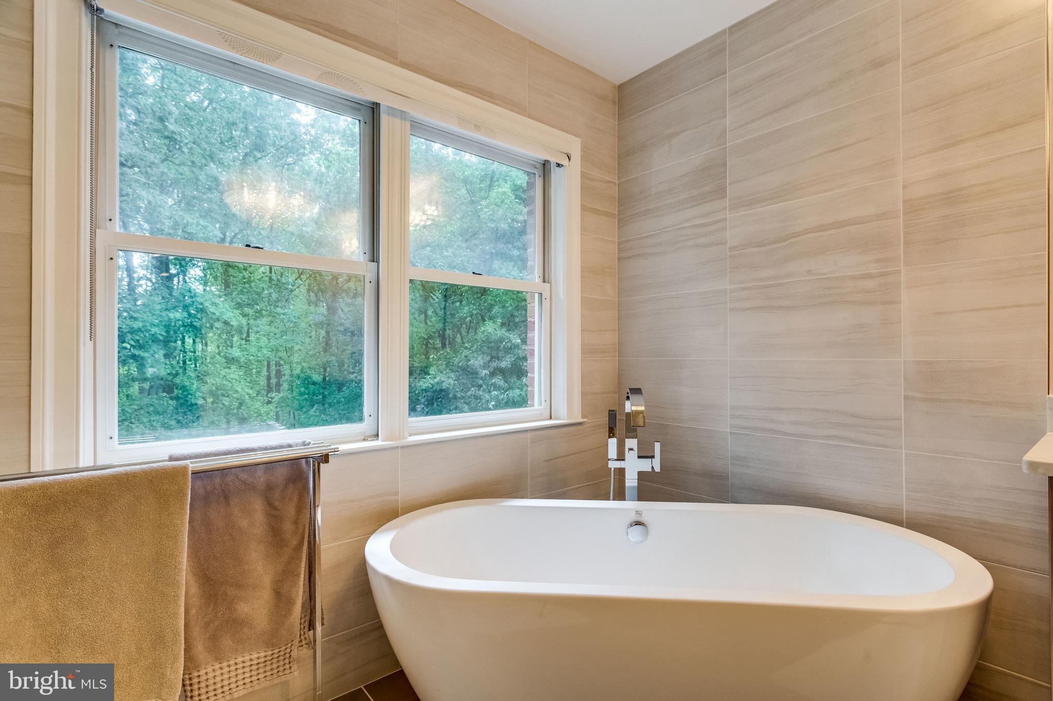 DOGWOOD KNOLLS - Residential