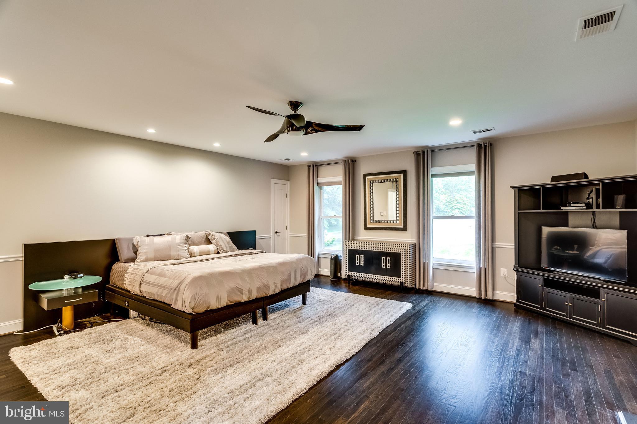 DOGWOOD KNOLLS - Residential