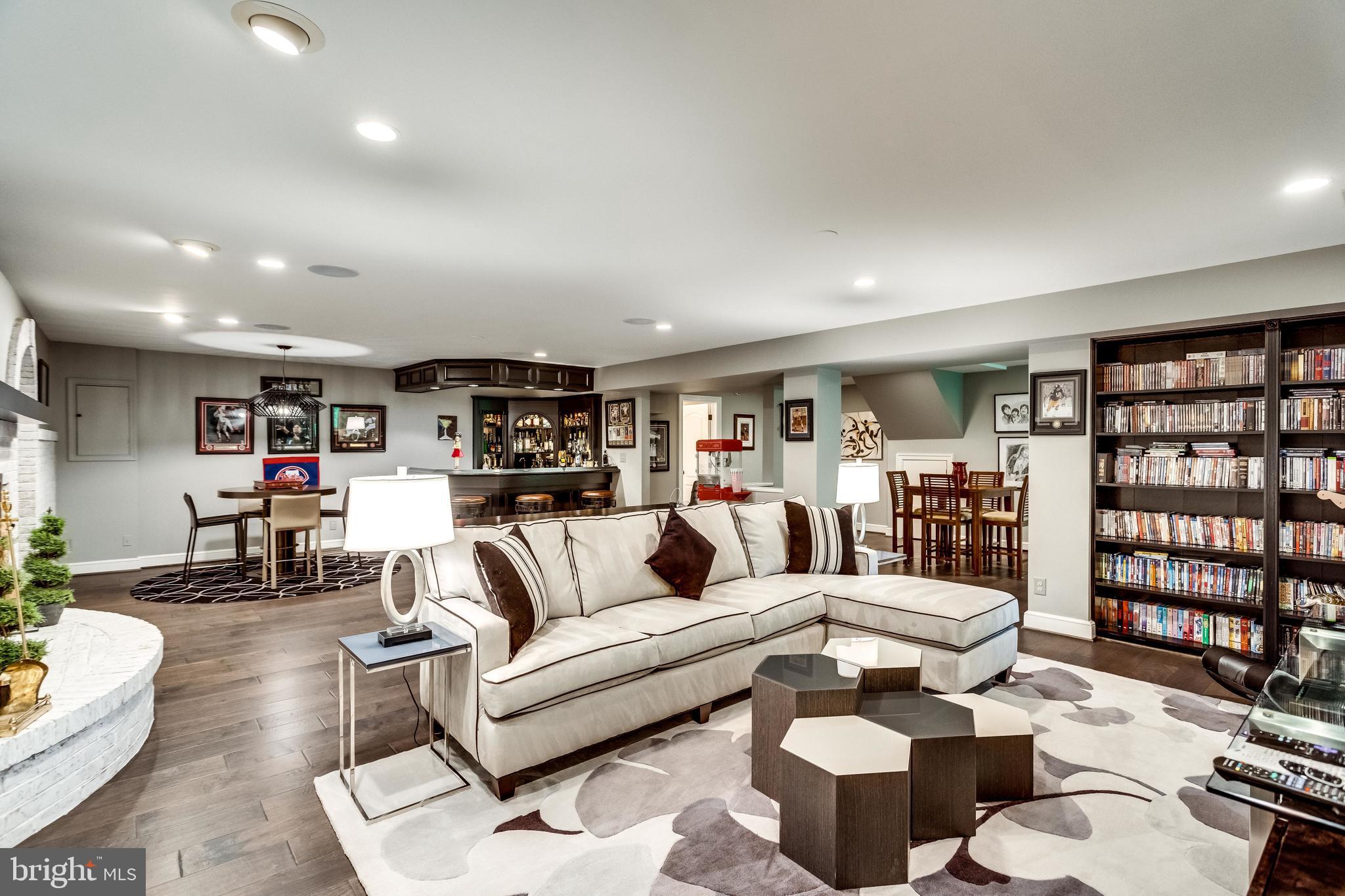 DOGWOOD KNOLLS - Residential