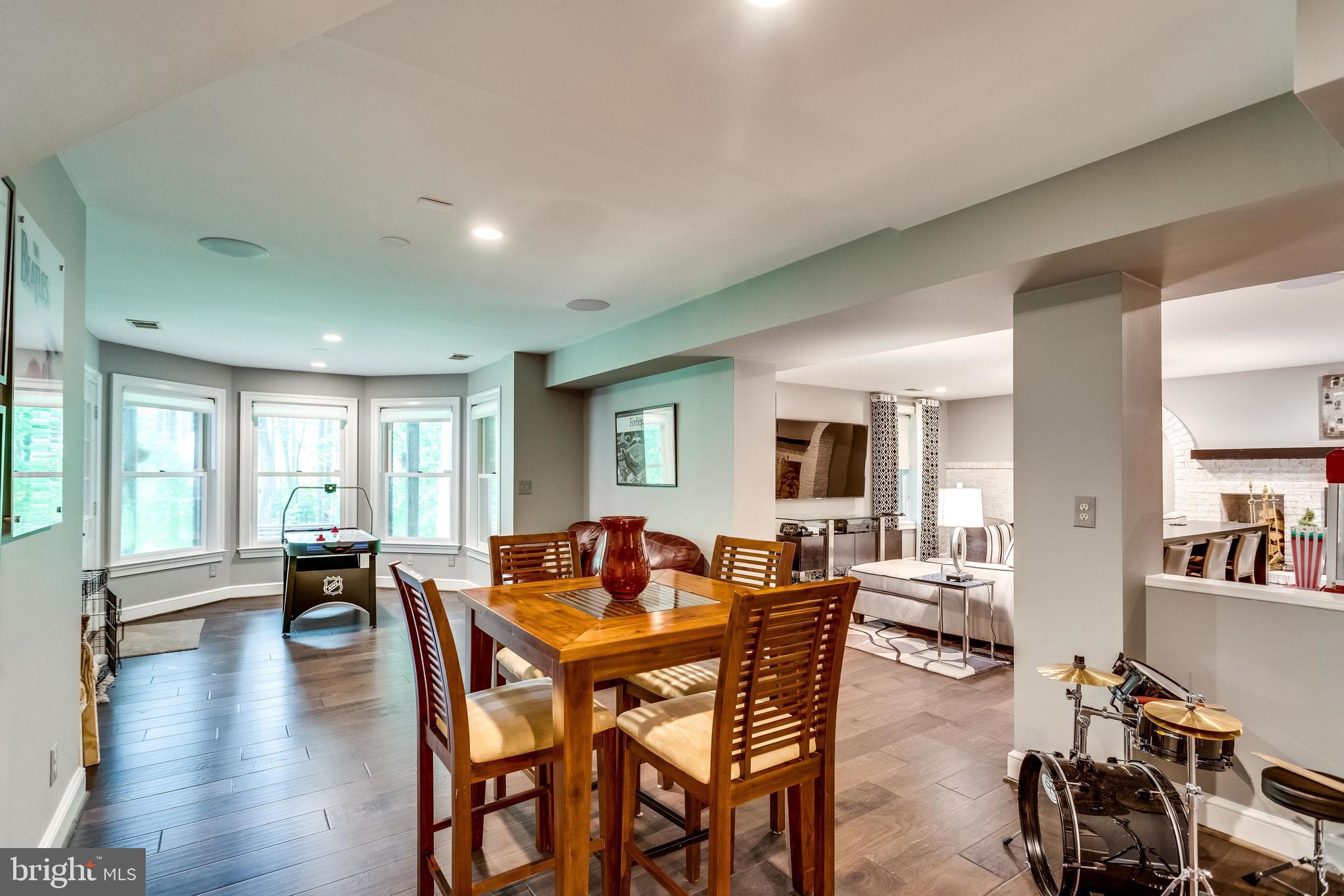 DOGWOOD KNOLLS - Residential