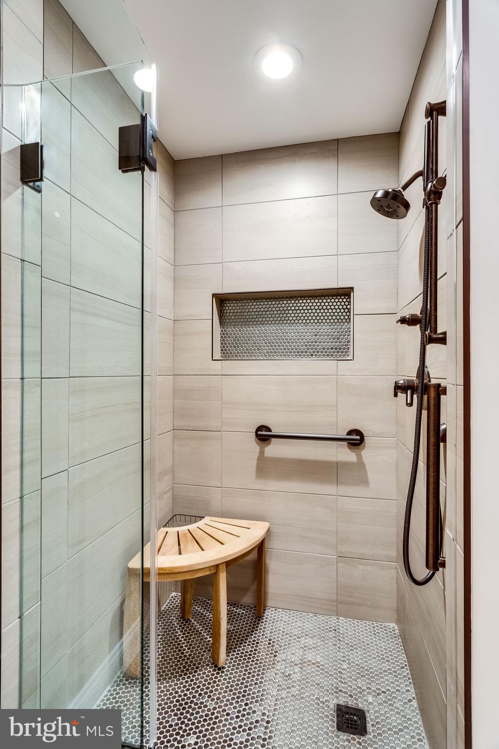 DOGWOOD KNOLLS - Residential