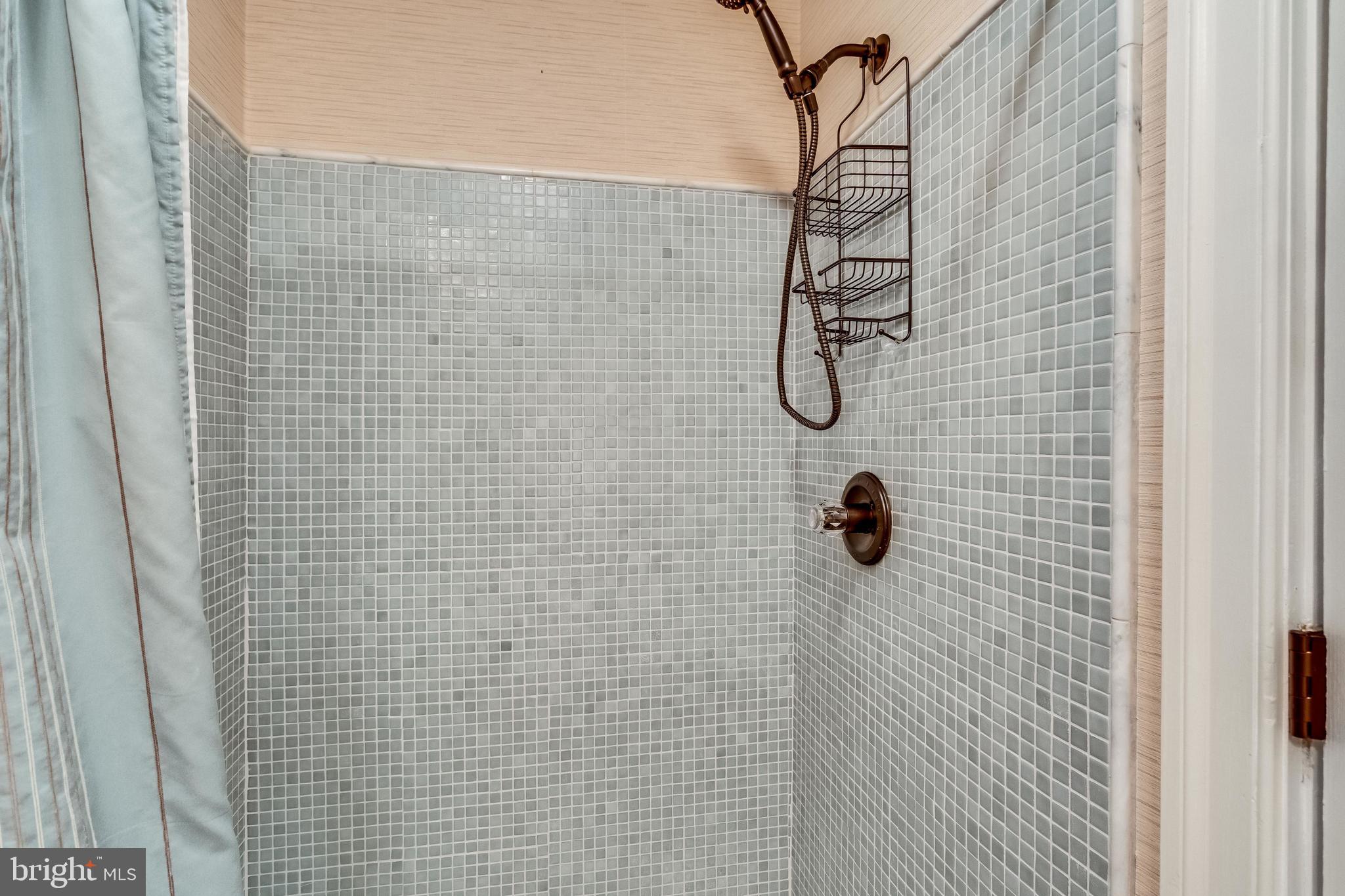 DOGWOOD KNOLLS - Residential