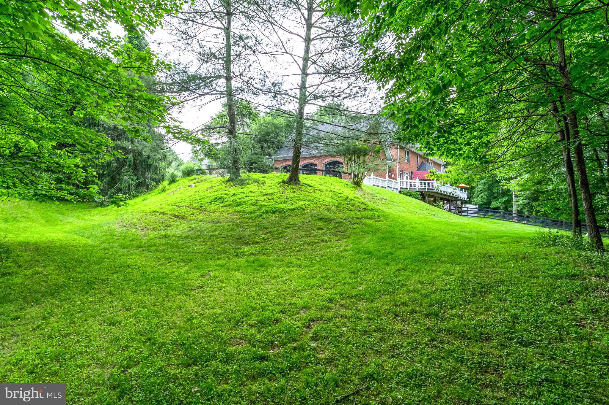 DOGWOOD KNOLLS - Residential