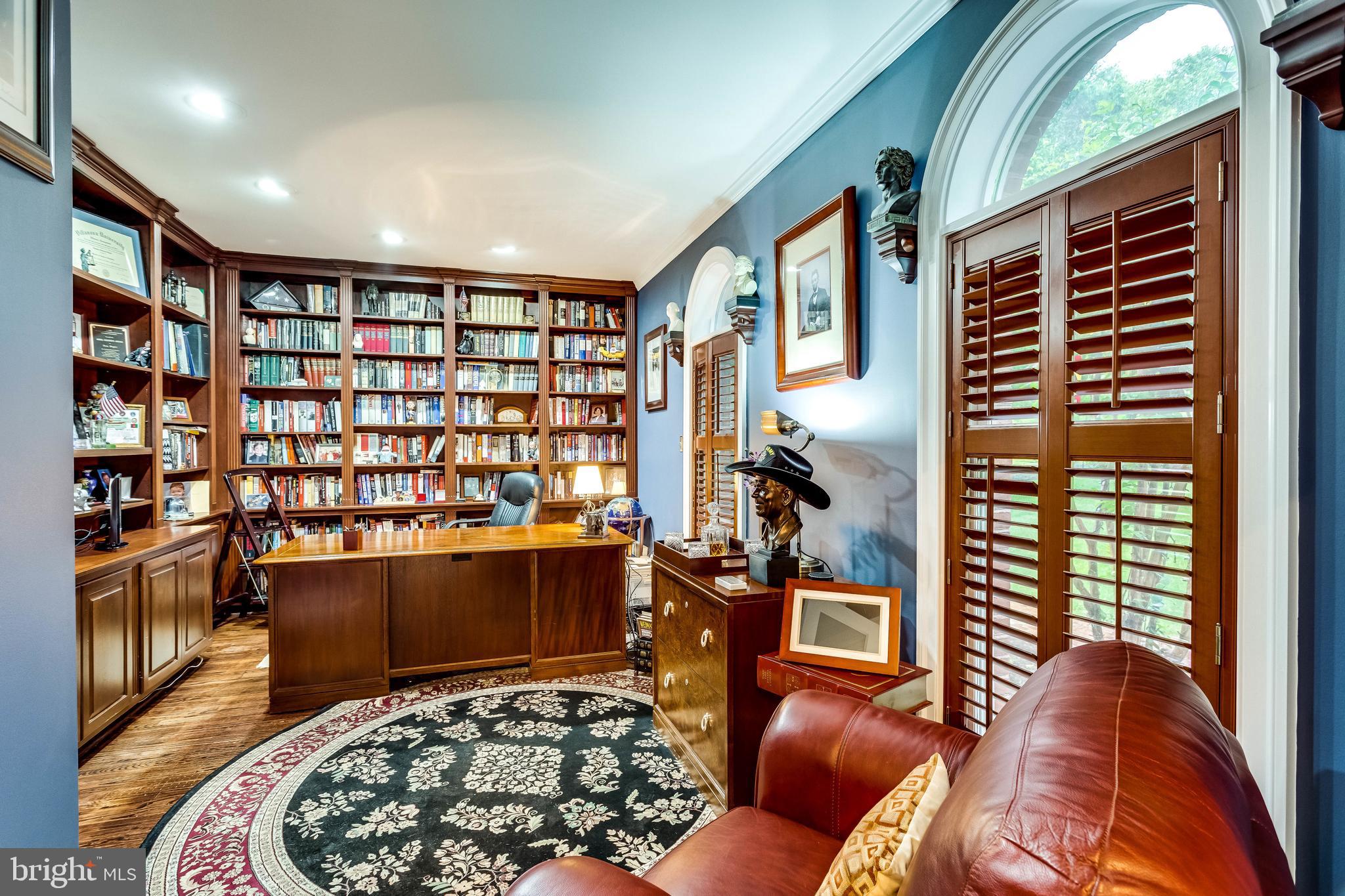 DOGWOOD KNOLLS - Residential