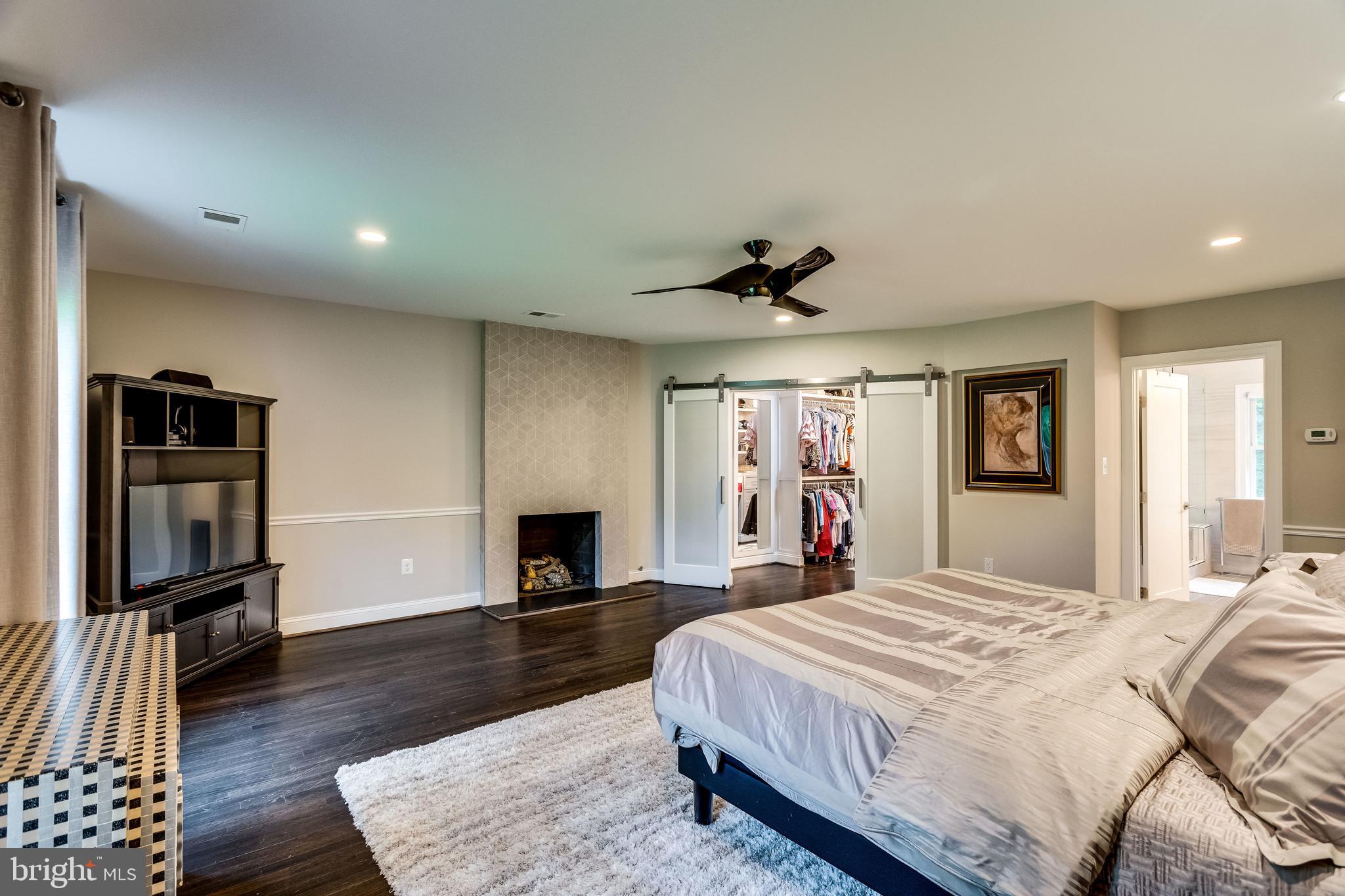 DOGWOOD KNOLLS - Residential