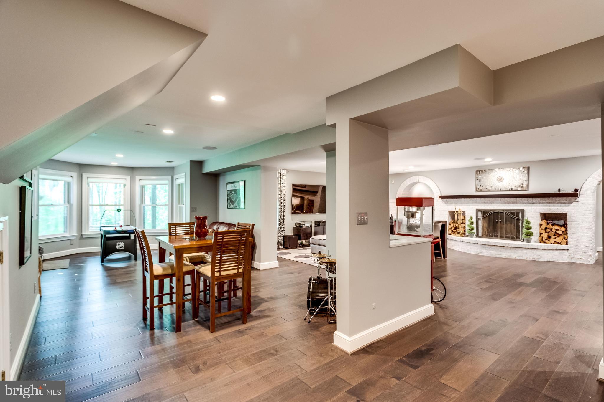 DOGWOOD KNOLLS - Residential