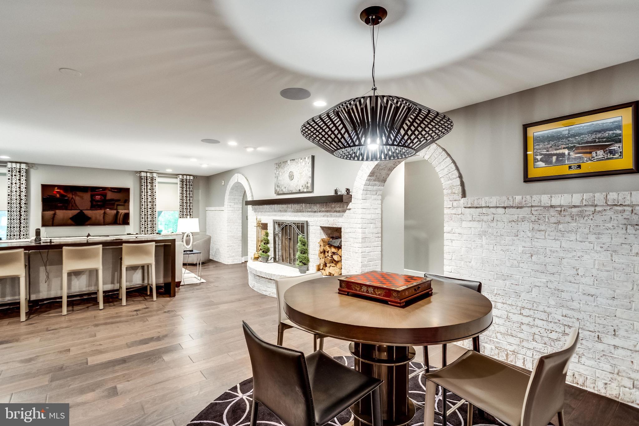 DOGWOOD KNOLLS - Residential