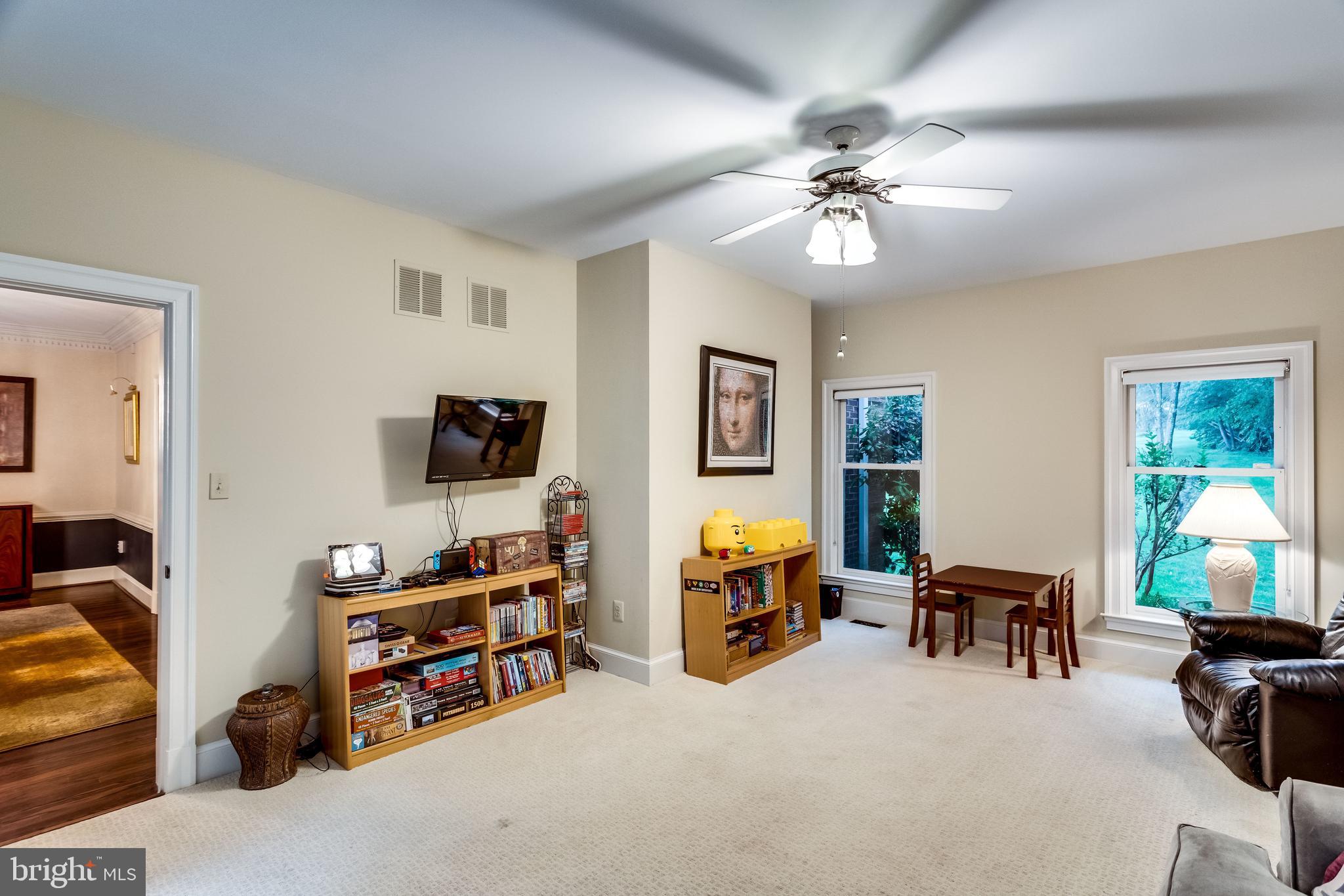 DOGWOOD KNOLLS - Residential