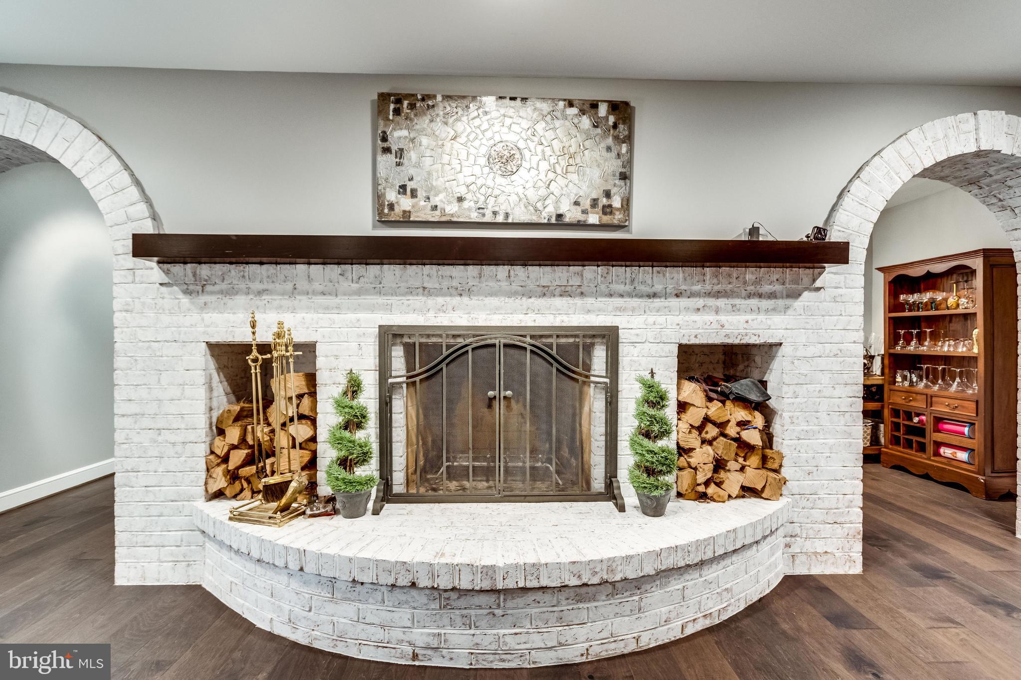 DOGWOOD KNOLLS - Residential