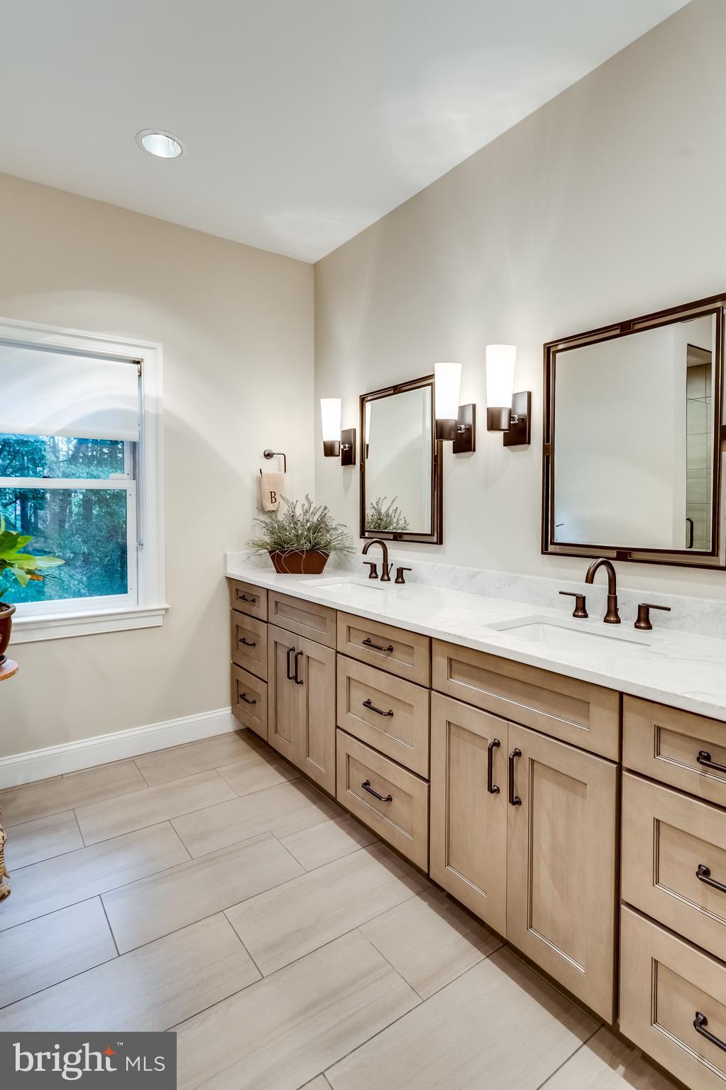 DOGWOOD KNOLLS - Residential