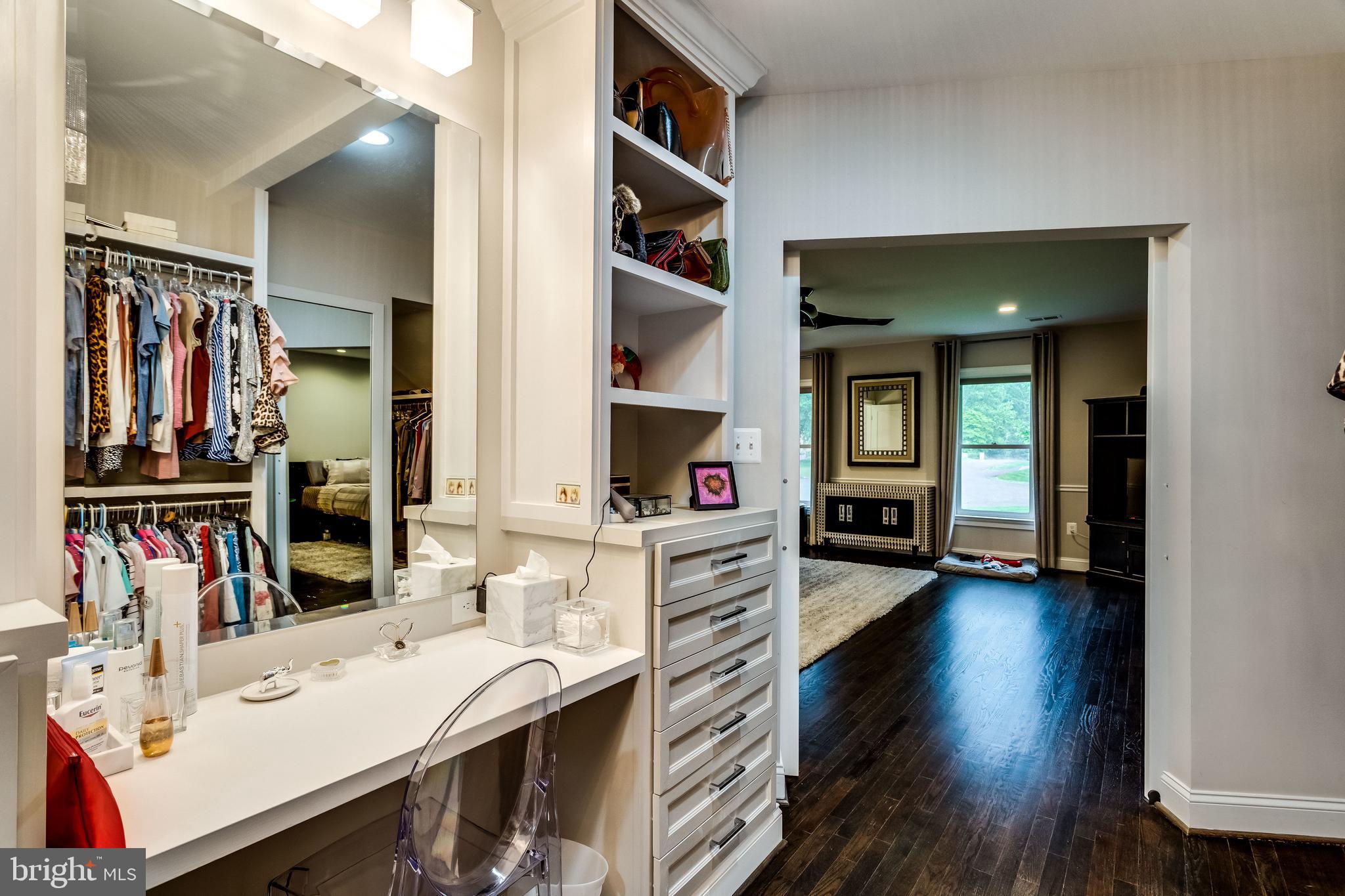 DOGWOOD KNOLLS - Residential