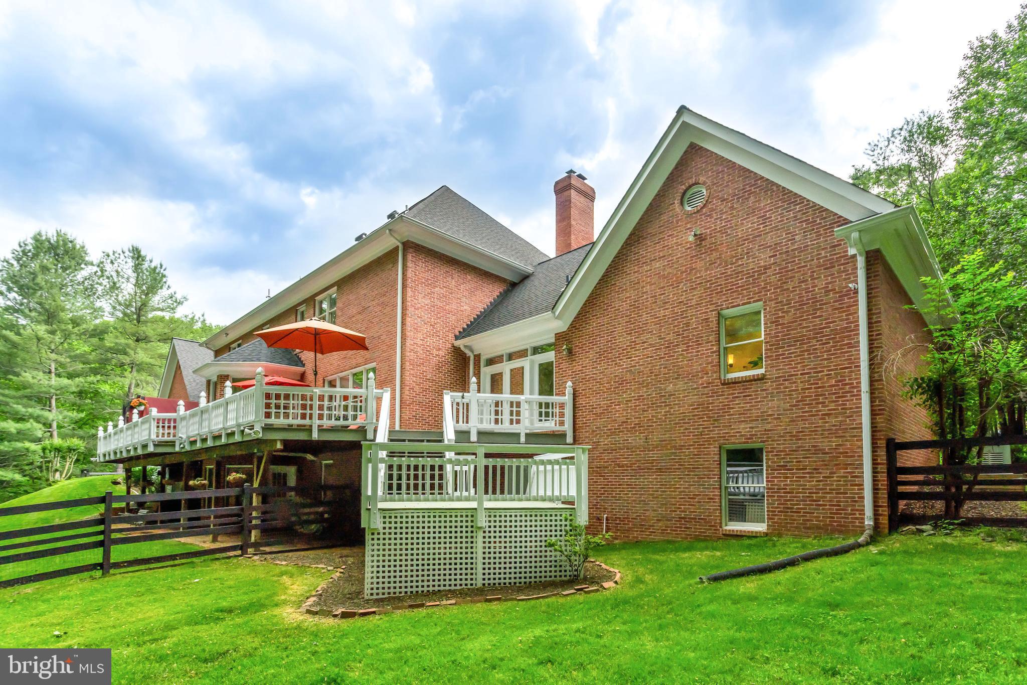 DOGWOOD KNOLLS - Residential