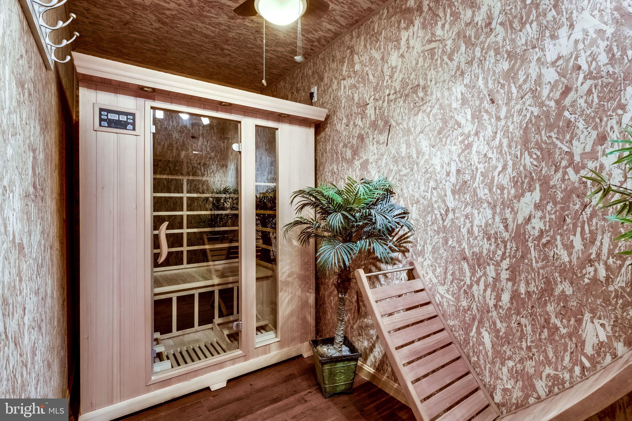 DOGWOOD KNOLLS - Residential