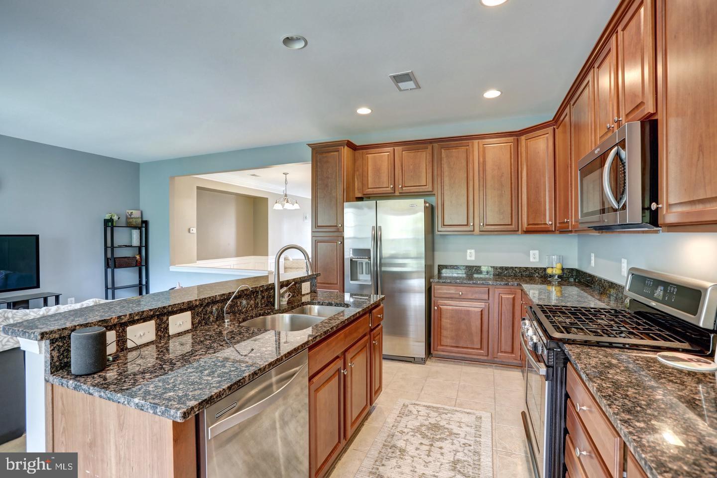 GOOSE CREEK VILLAGE NORTH - Residential Lease