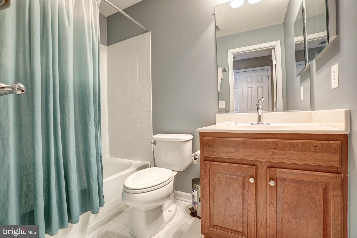 GOOSE CREEK VILLAGE NORTH - Residential Lease