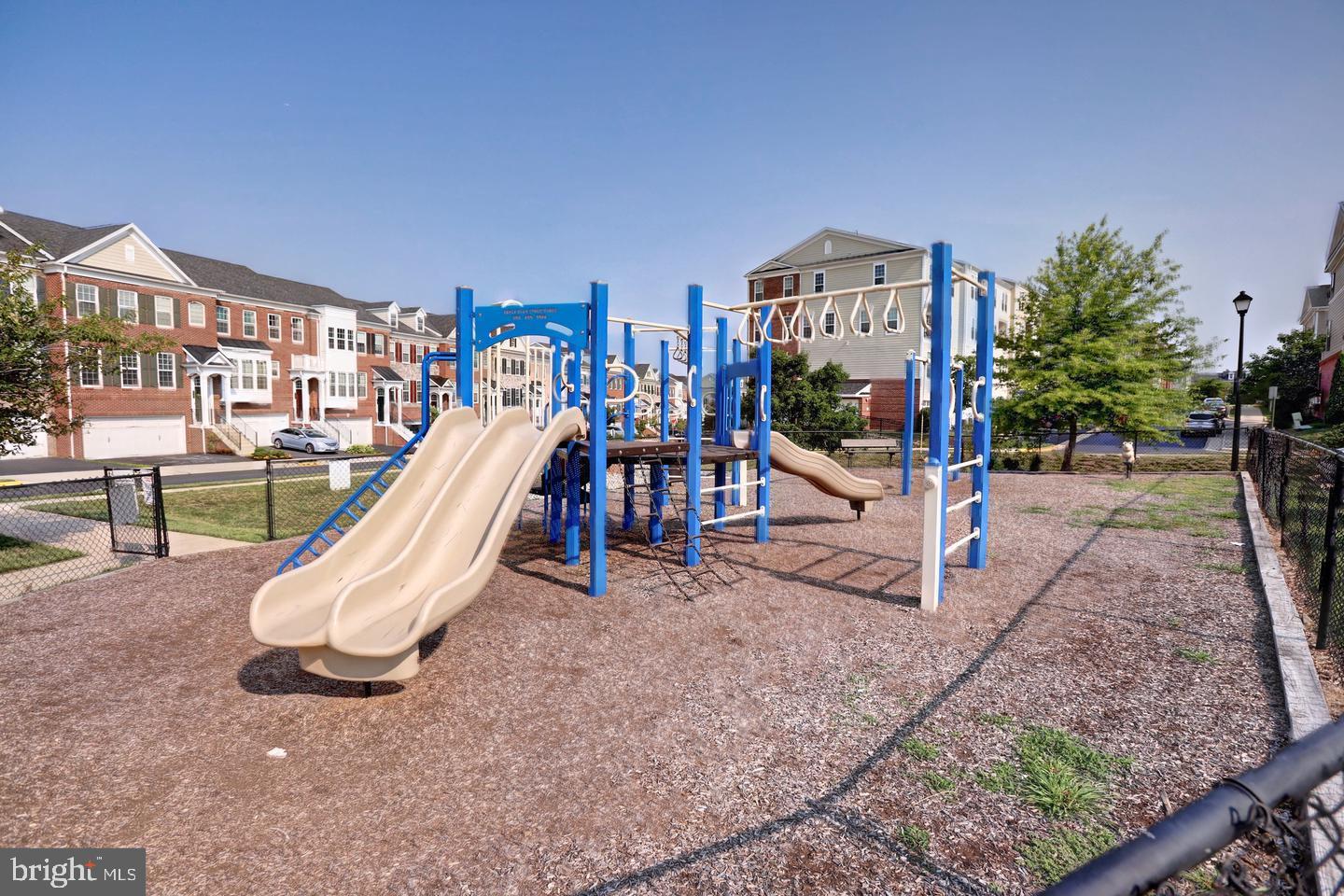 GOOSE CREEK VILLAGE NORTH - Residential Lease