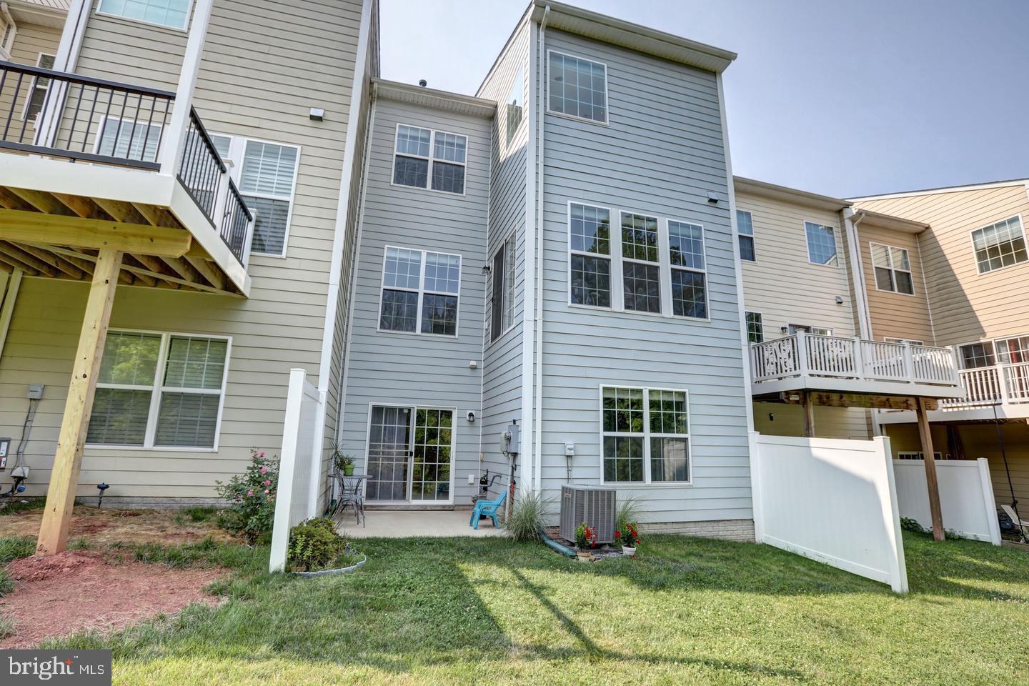 GOOSE CREEK VILLAGE NORTH - Residential Lease