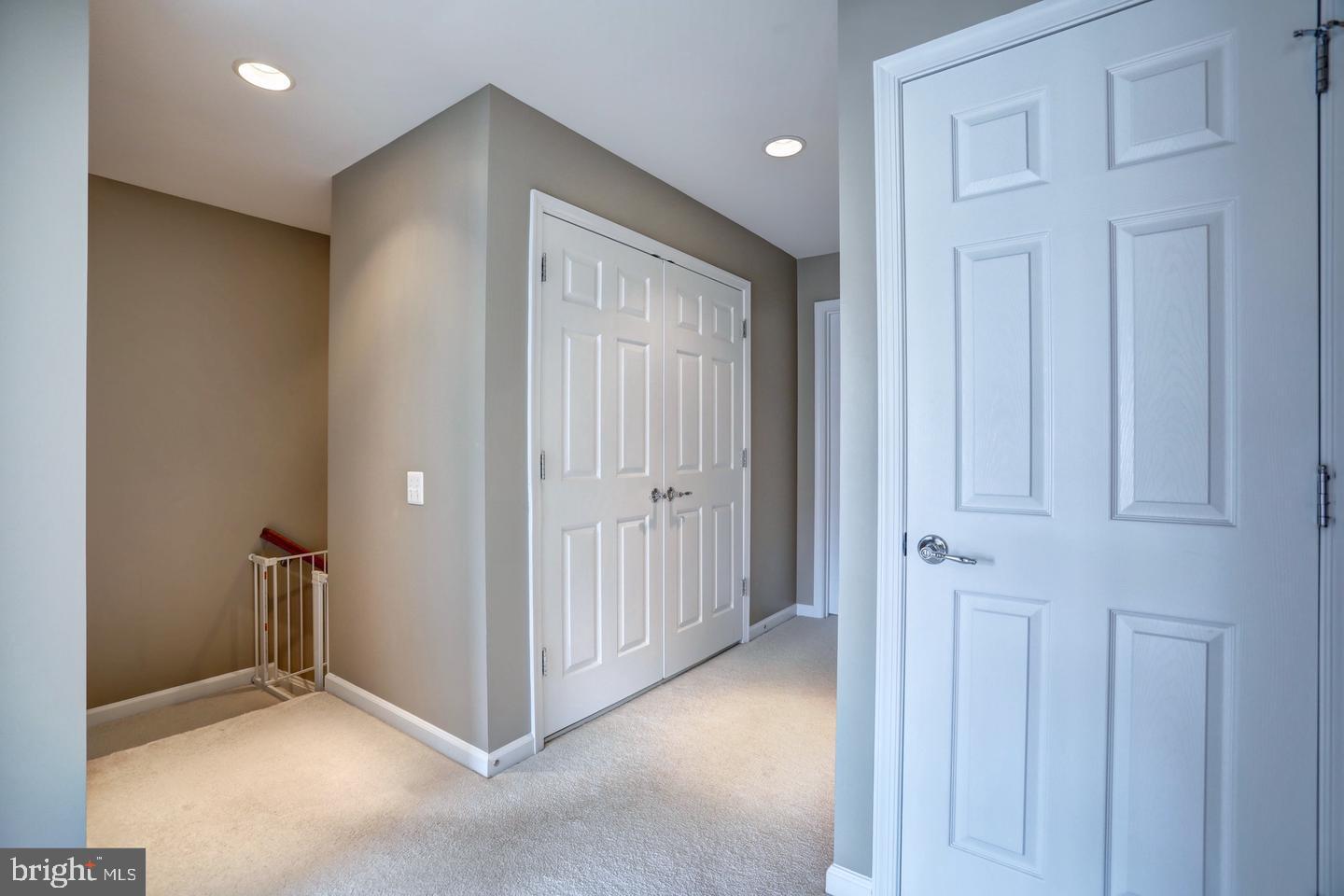 GOOSE CREEK VILLAGE NORTH - Residential Lease