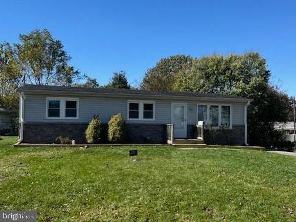 Photo of 1059 Henn Avenue, EPHRATA, PA 17522 (MLS # PALA2078468)