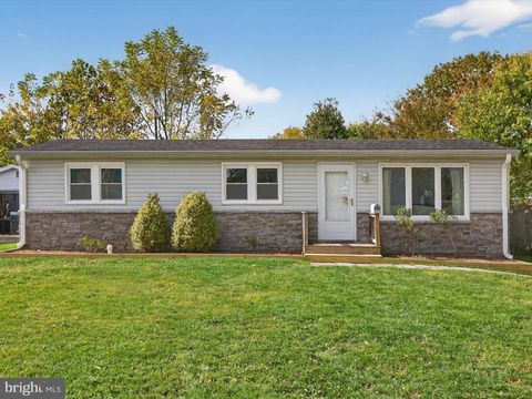 Photo of 1059 Henn Avenue, EPHRATA, PA 17522 (MLS # PALA2078468)