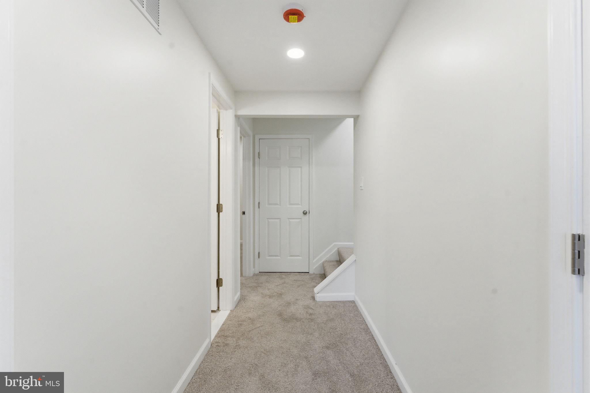 OAKTON VILLAGE - Residential