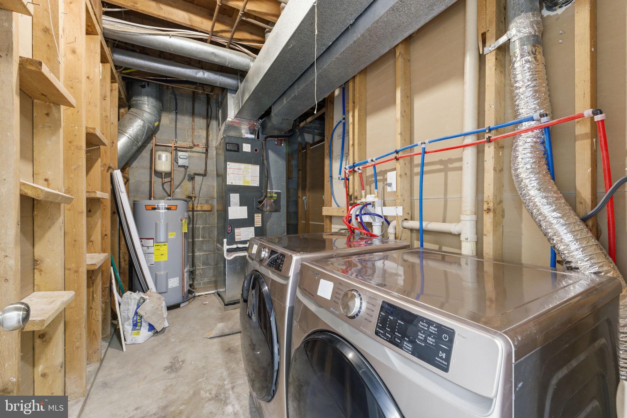 OAKTON VILLAGE - Residential