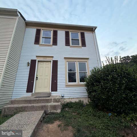 Townhouse For Rent - 1003 Marsden Court<br/> STERLING, VA 20164