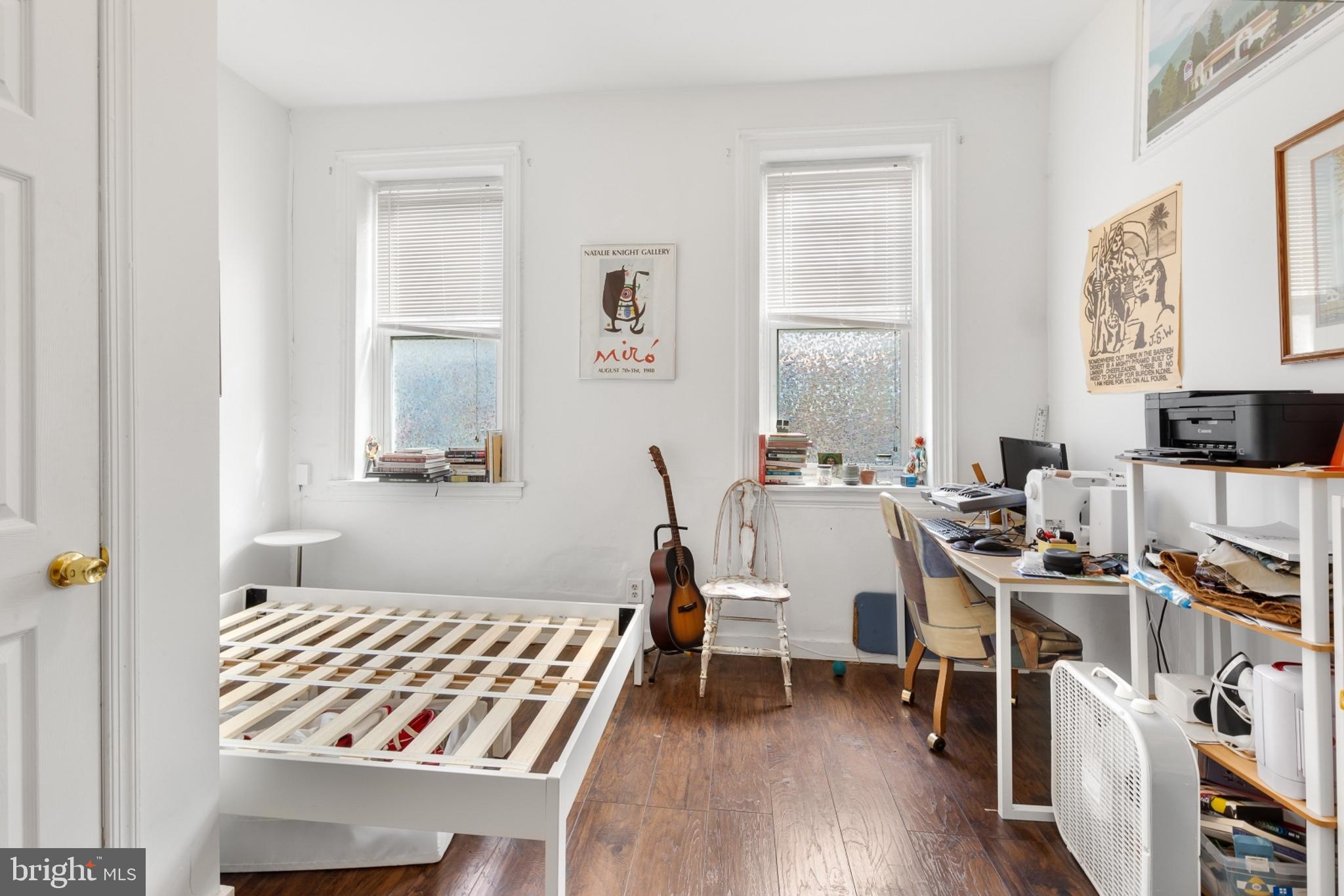 EAST KENSINGTON - Residential Income