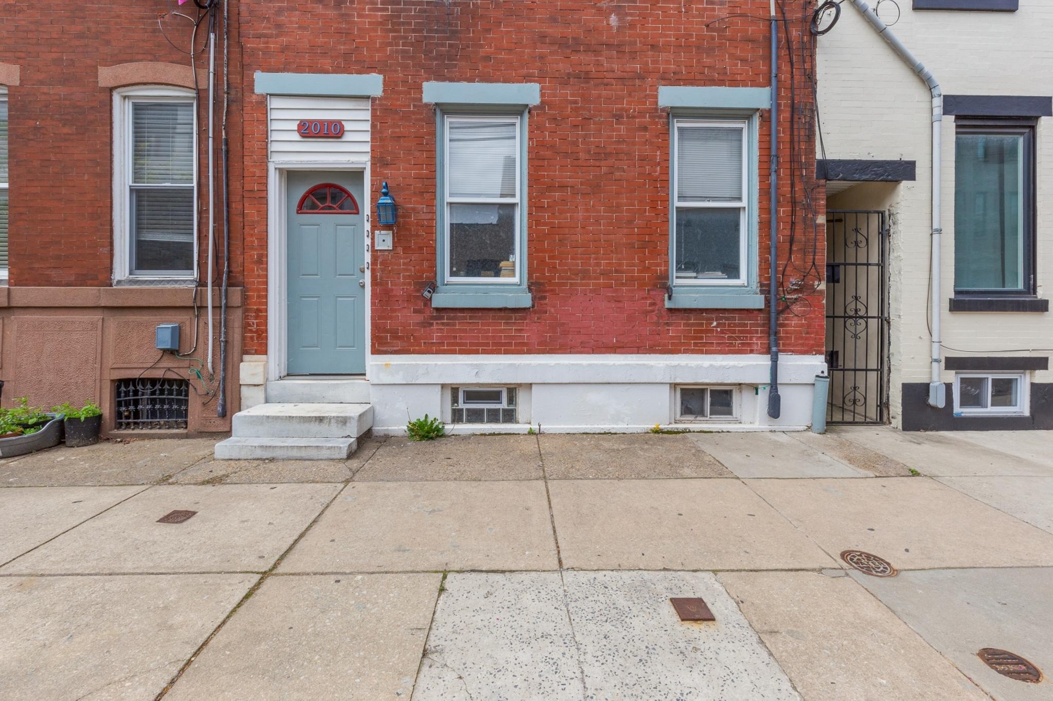 EAST KENSINGTON - Residential Income