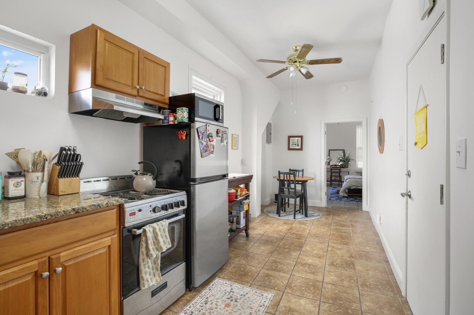 EAST KENSINGTON - Residential Income