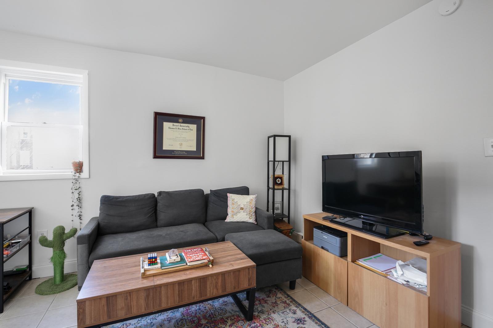 EAST KENSINGTON - Residential Income