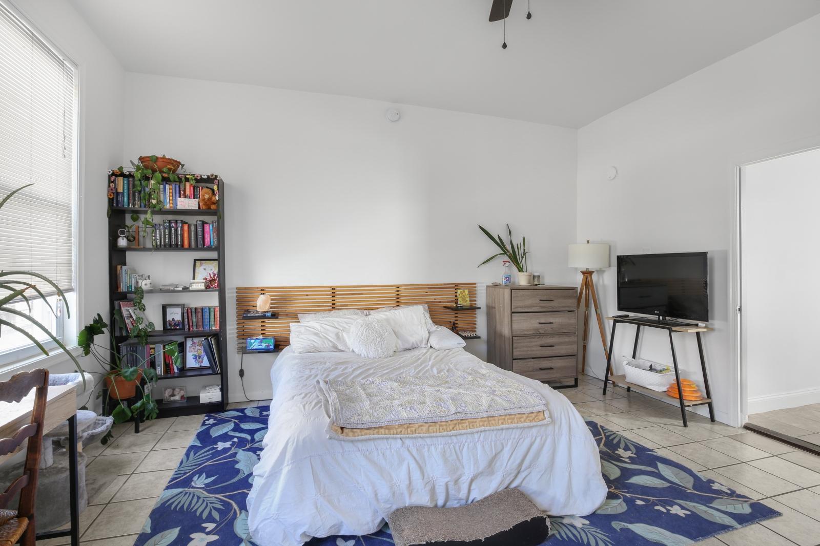 EAST KENSINGTON - Residential Income