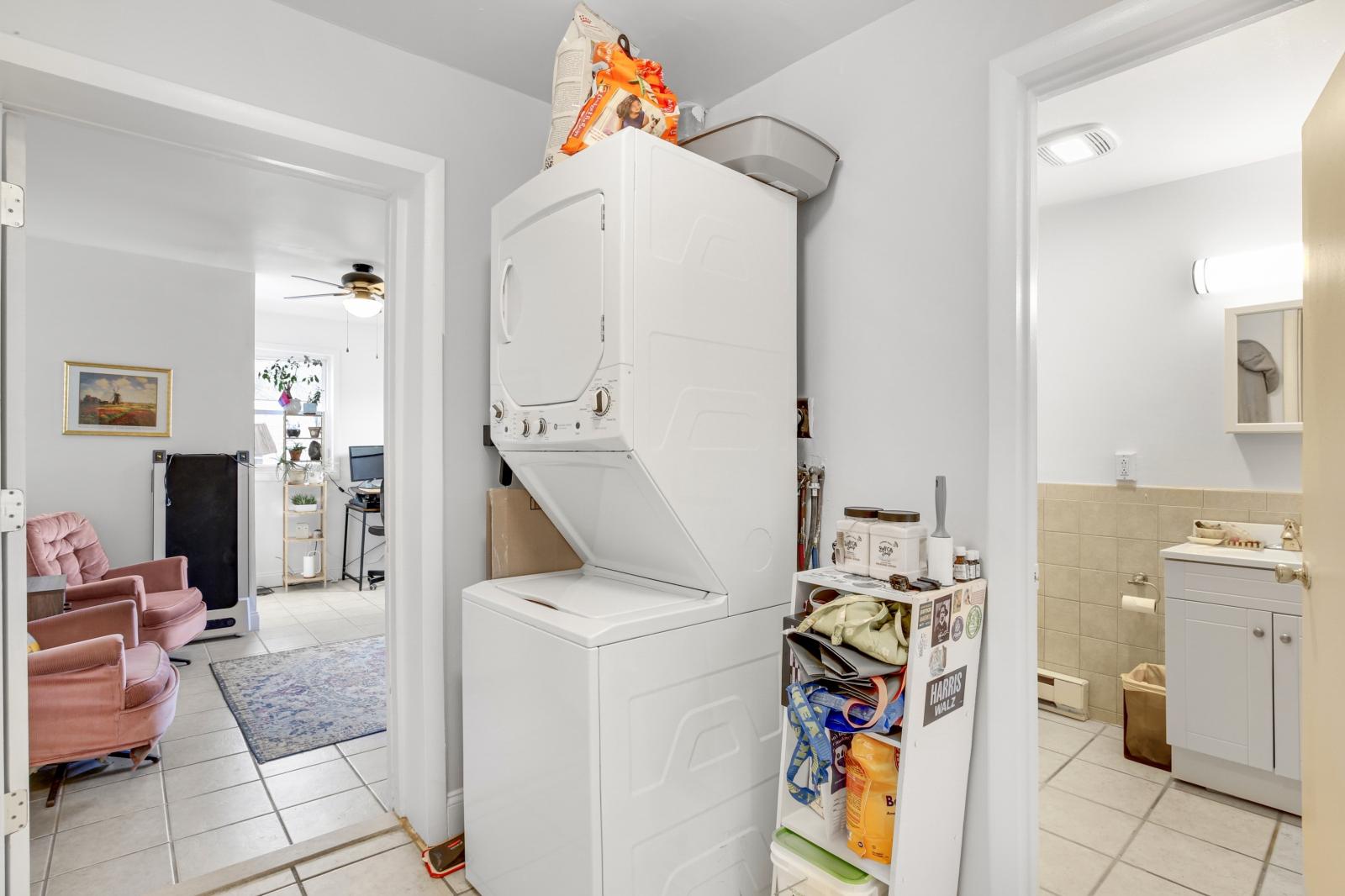 EAST KENSINGTON - Residential Income