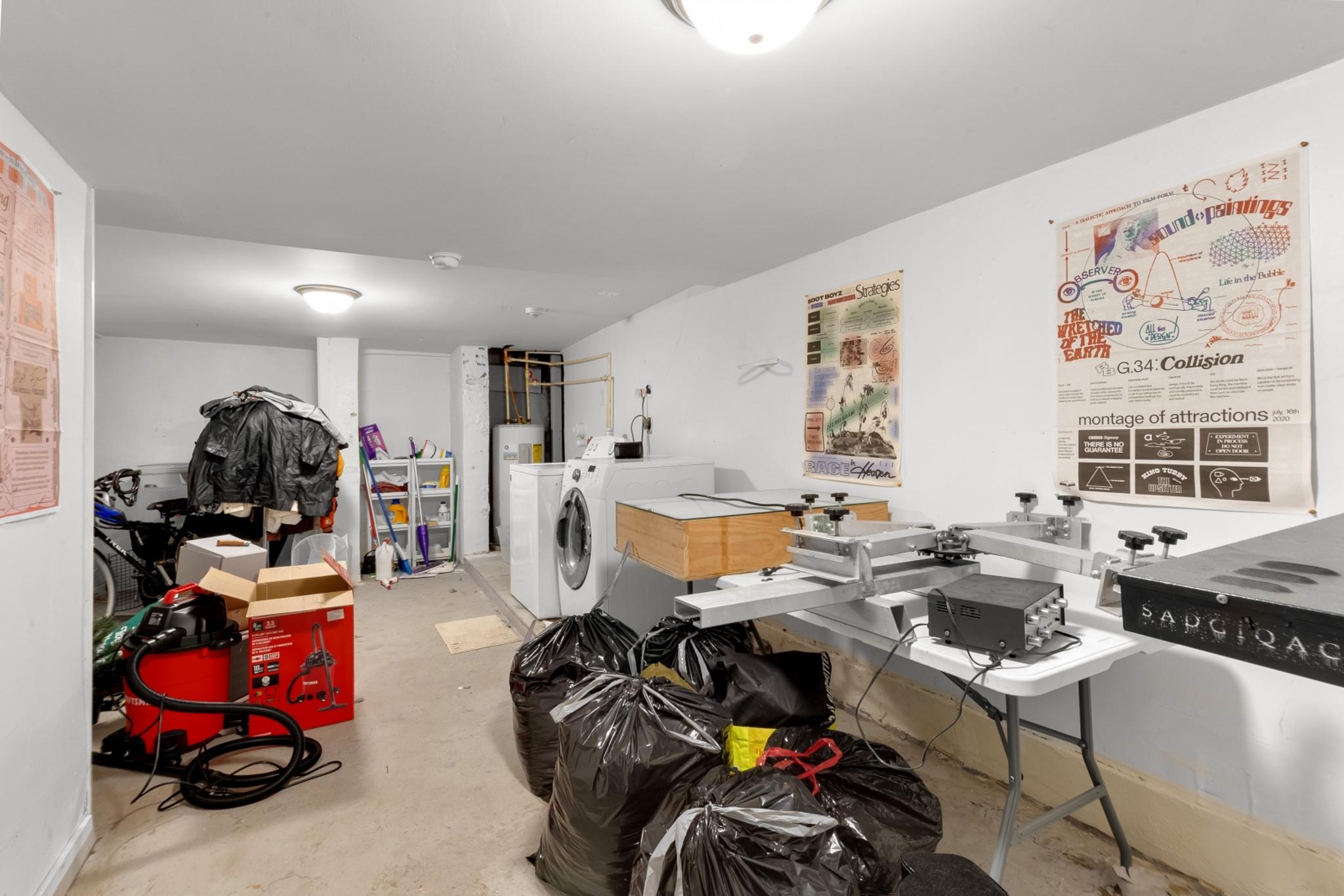 EAST KENSINGTON - Residential Income