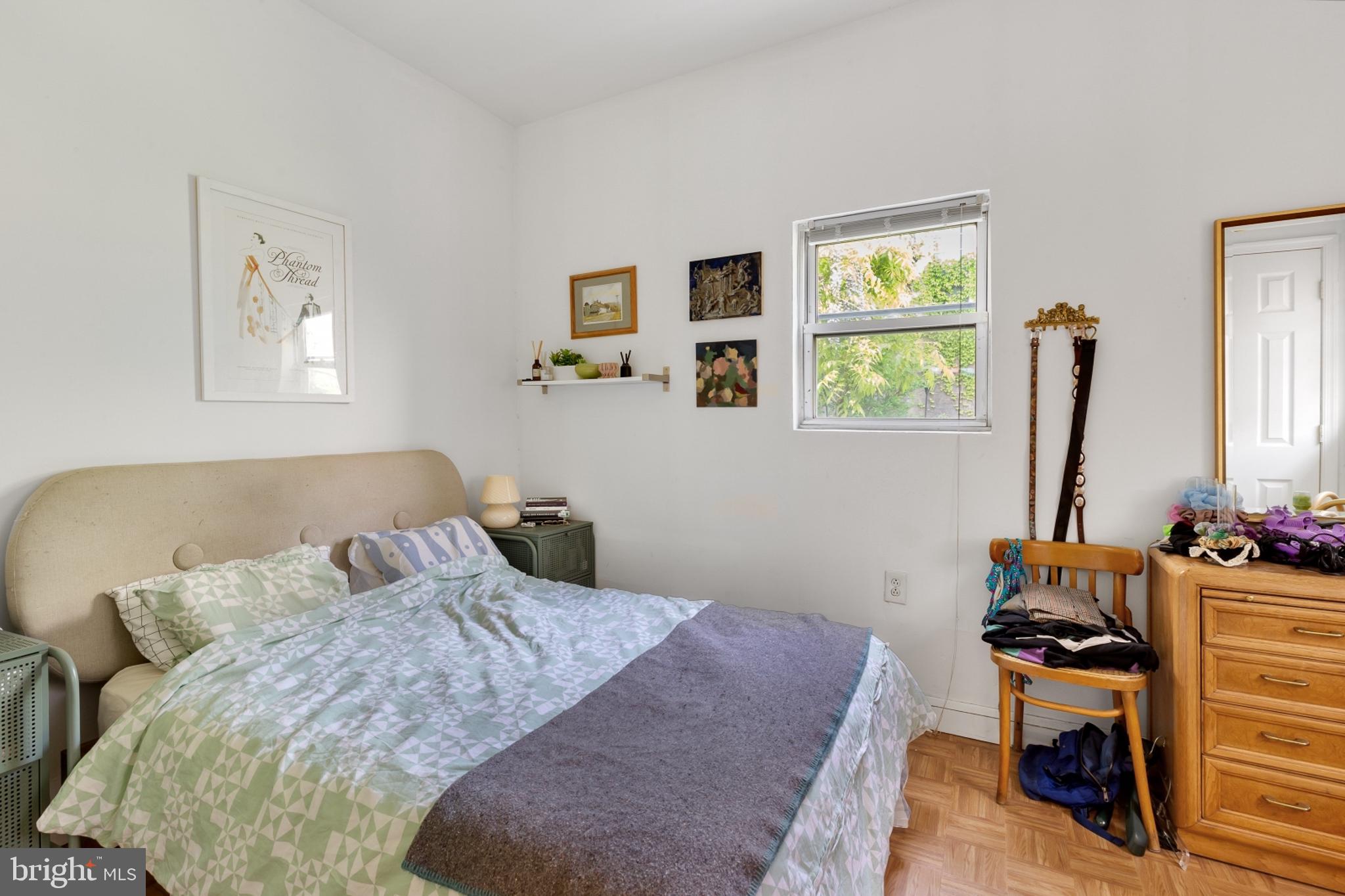 EAST KENSINGTON - Residential Income