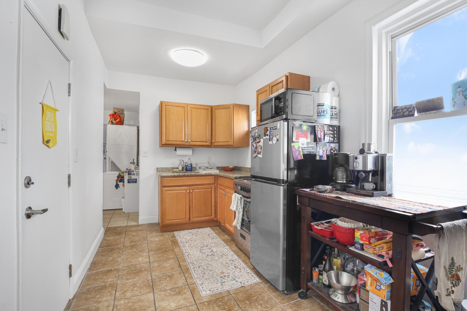 EAST KENSINGTON - Residential Income