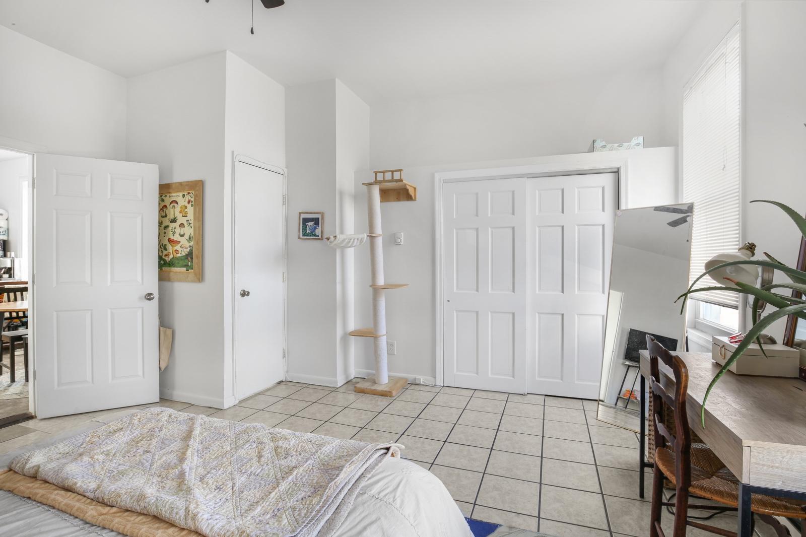 EAST KENSINGTON - Residential Income